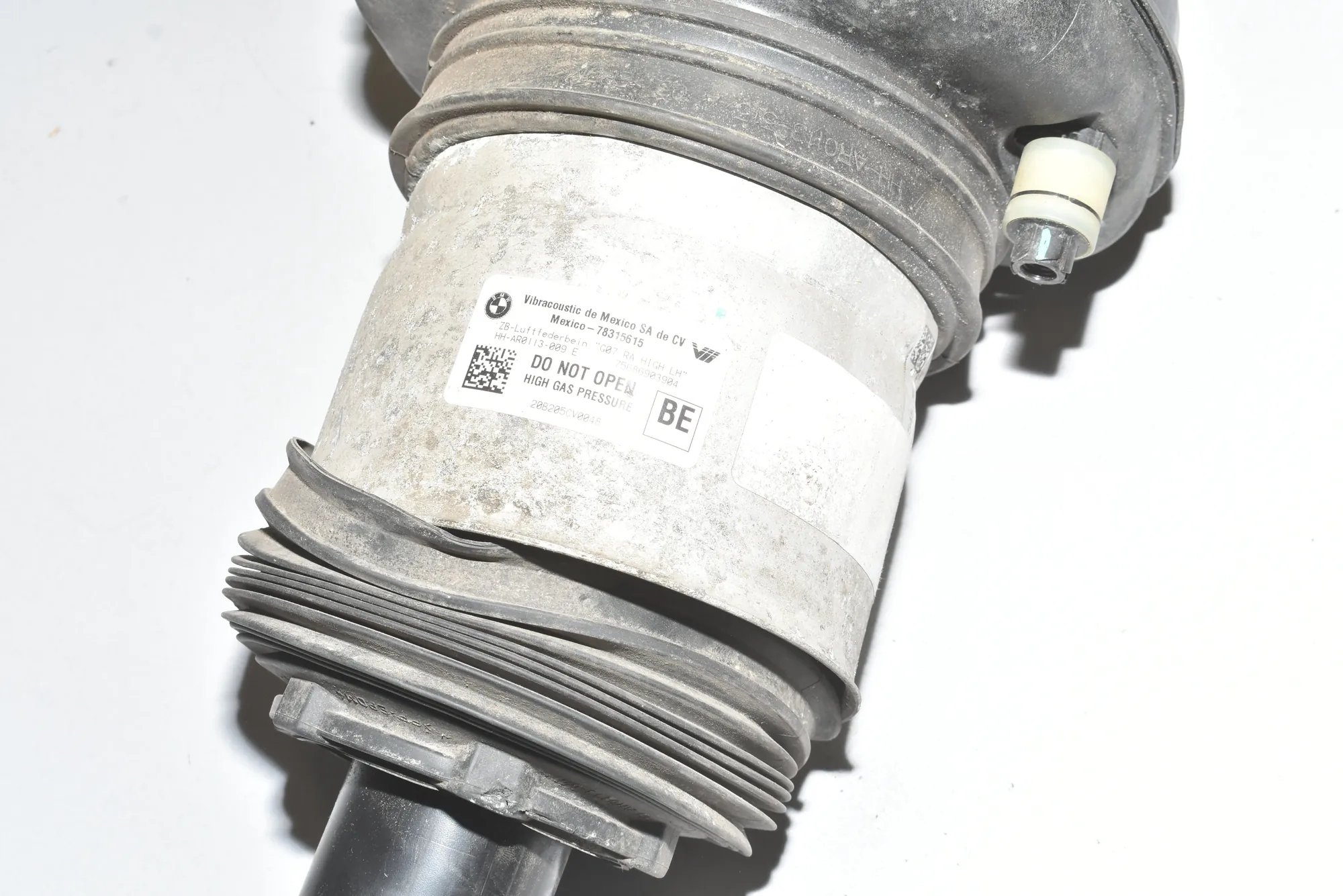 Rear Left Air Shock Absorber – OEM 78315615 · BMW X7 (G07) BMW X7 (G07) xDrive M 50 D 2020 – 5