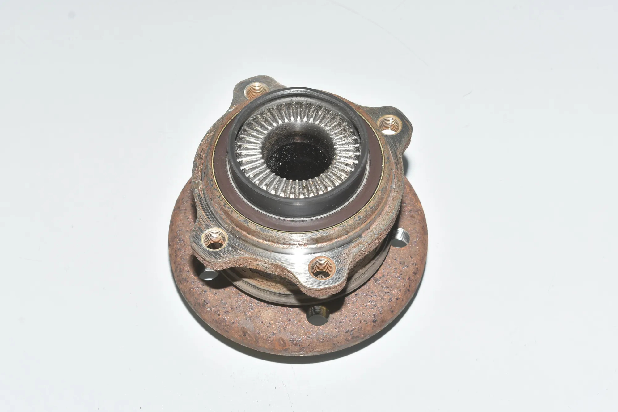 Rear Left Wheel Bearing – OEM 31206895673 · BMW X7 (G07) BMW X7 (G07) xDrive M 50 D 2020 – 3