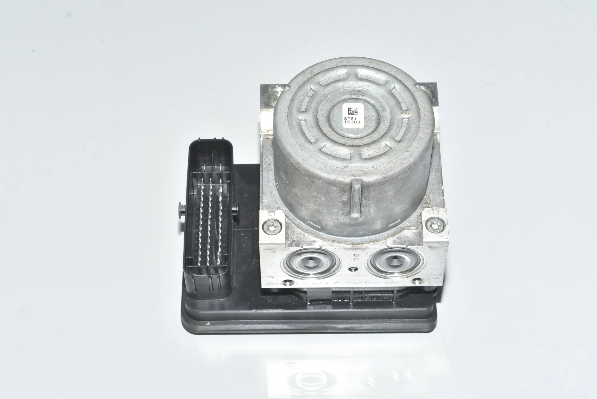 ABS Pump – OEM 6892888 · BMW i3 (I01) BMW i3 (I01) Hybrid 2017
