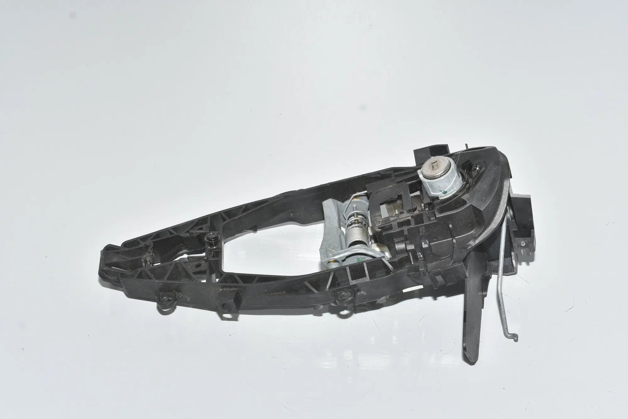 Front Left Door Interior Handle Frame – OEM 51217444680 · BMW X7 (G07) BMW X7 (G07) xDrive M 50 D 2020