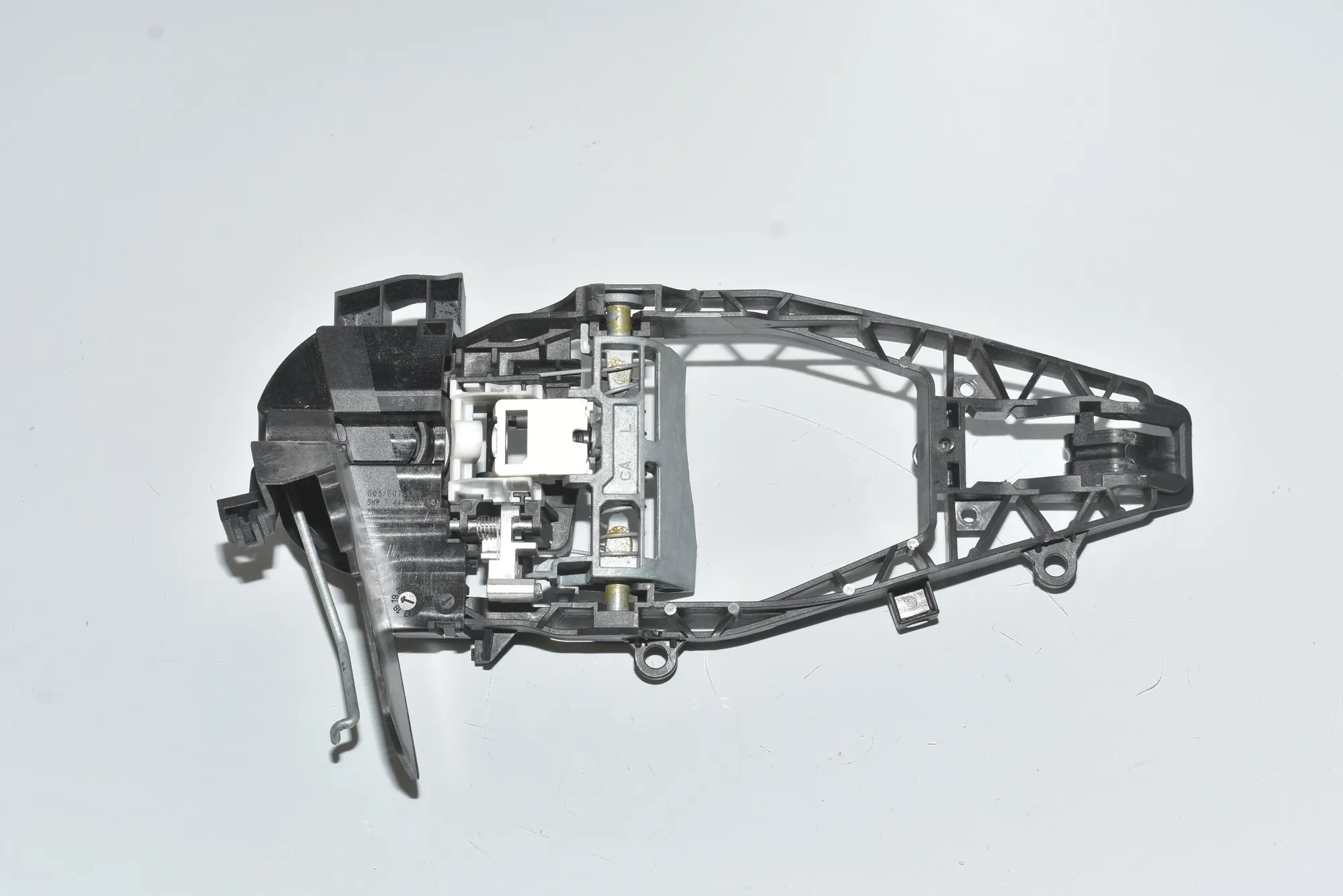 Front Left Door Interior Handle Frame – OEM 51217444680 · BMW X7 (G07) BMW X7 (G07) xDrive M 50 D 2020 – 3
