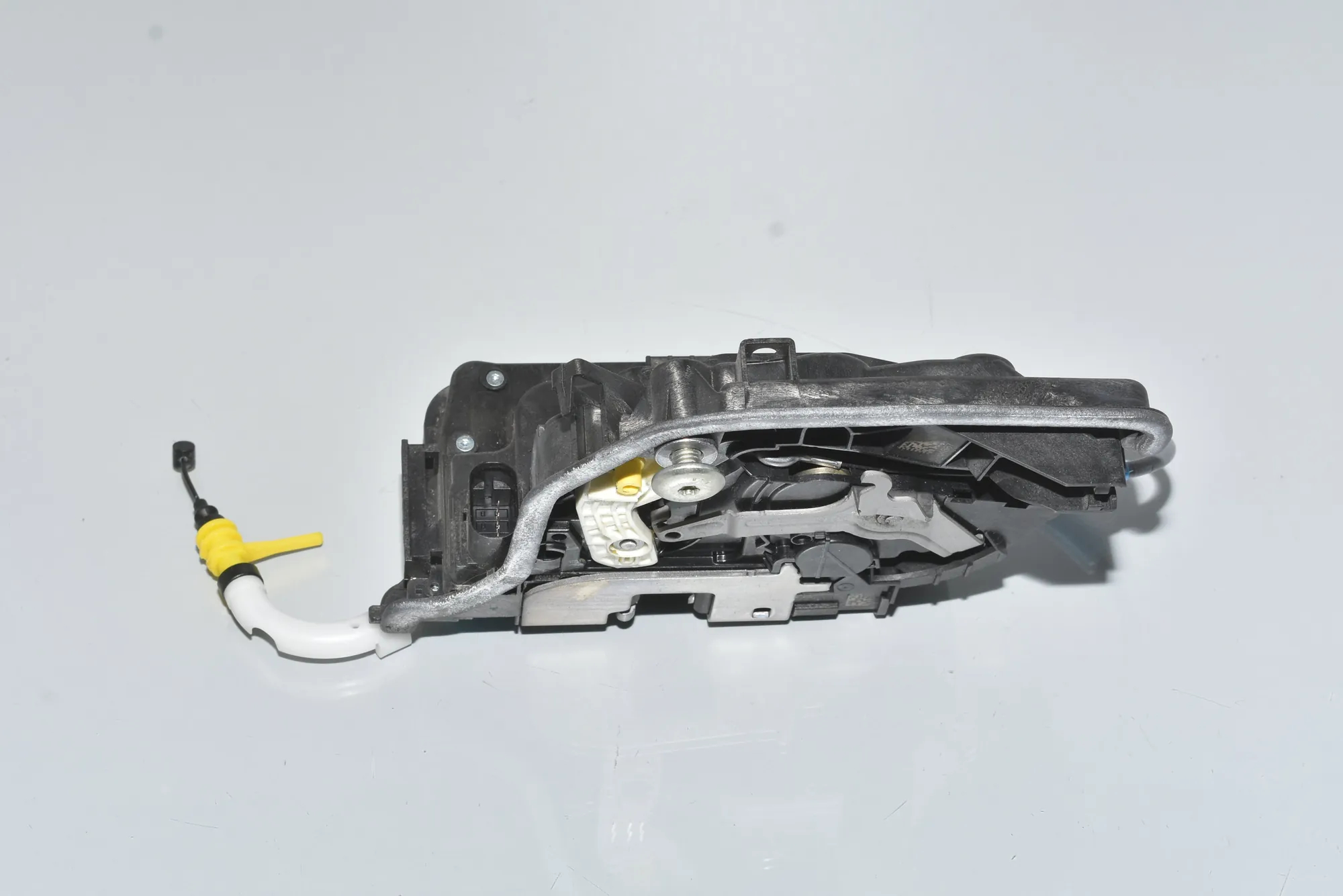Front Left Door Lock – OEM 51229464887 · BMW X7 (G07) BMW X7 (G07) xDrive M 50 D 2020 – 2