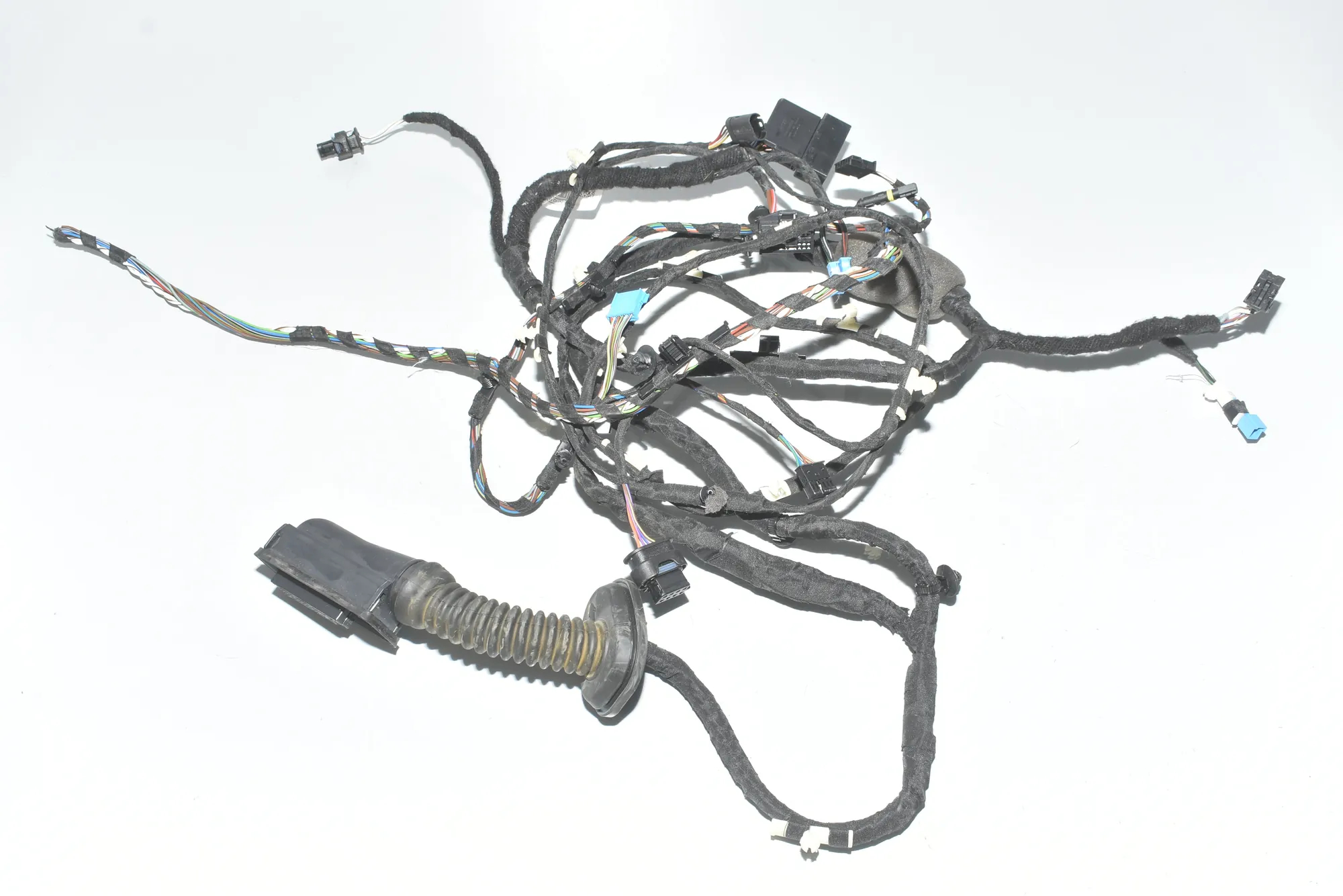 Front Left Door Wiring – OEM 8714797 · BMW X7 (G07) BMW X7 (G07) xDrive M 50 D 2020 – 2