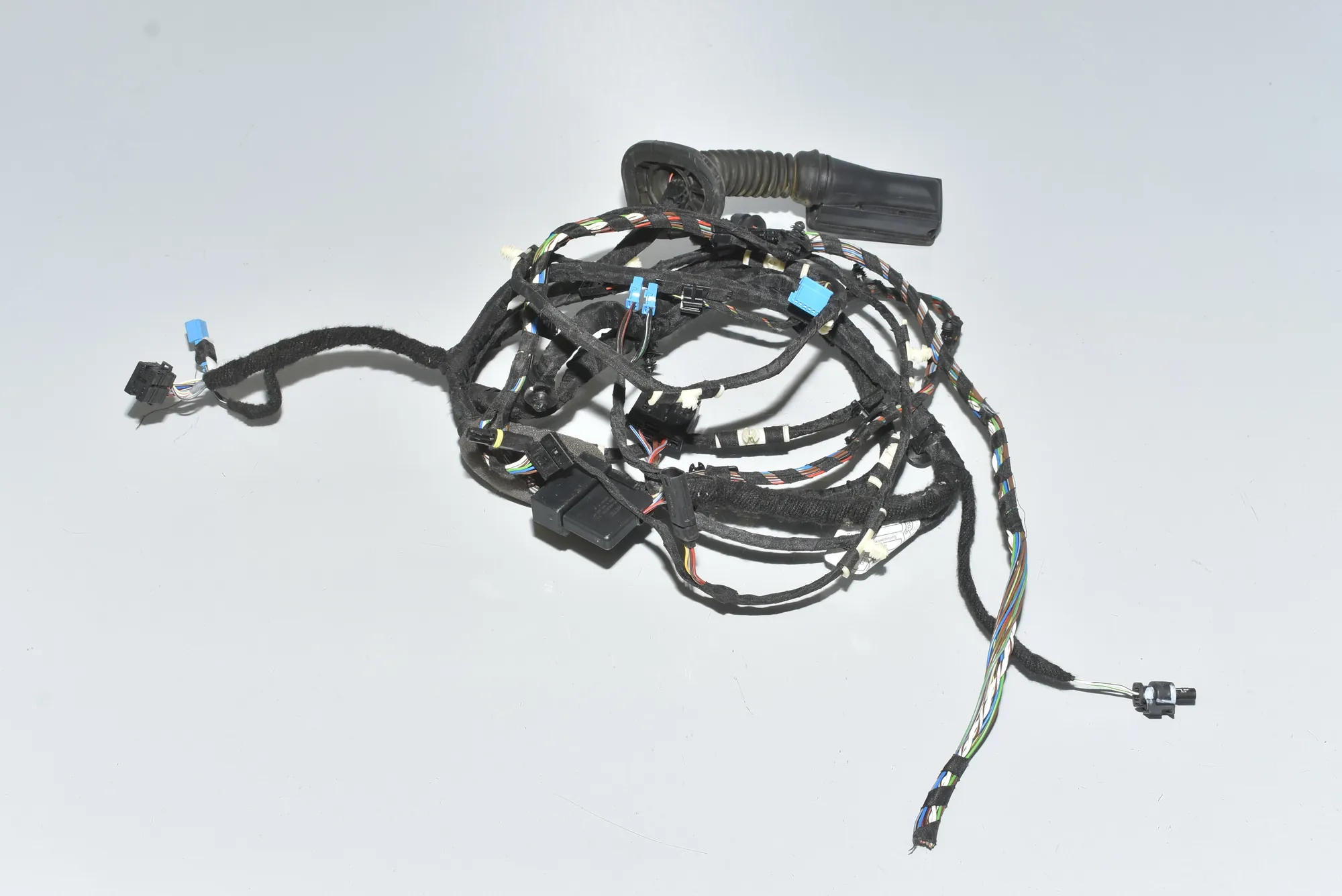 Front Left Door Wiring – OEM 8714797 · BMW X7 (G07) BMW X7 (G07) xDrive M 50 D 2020
