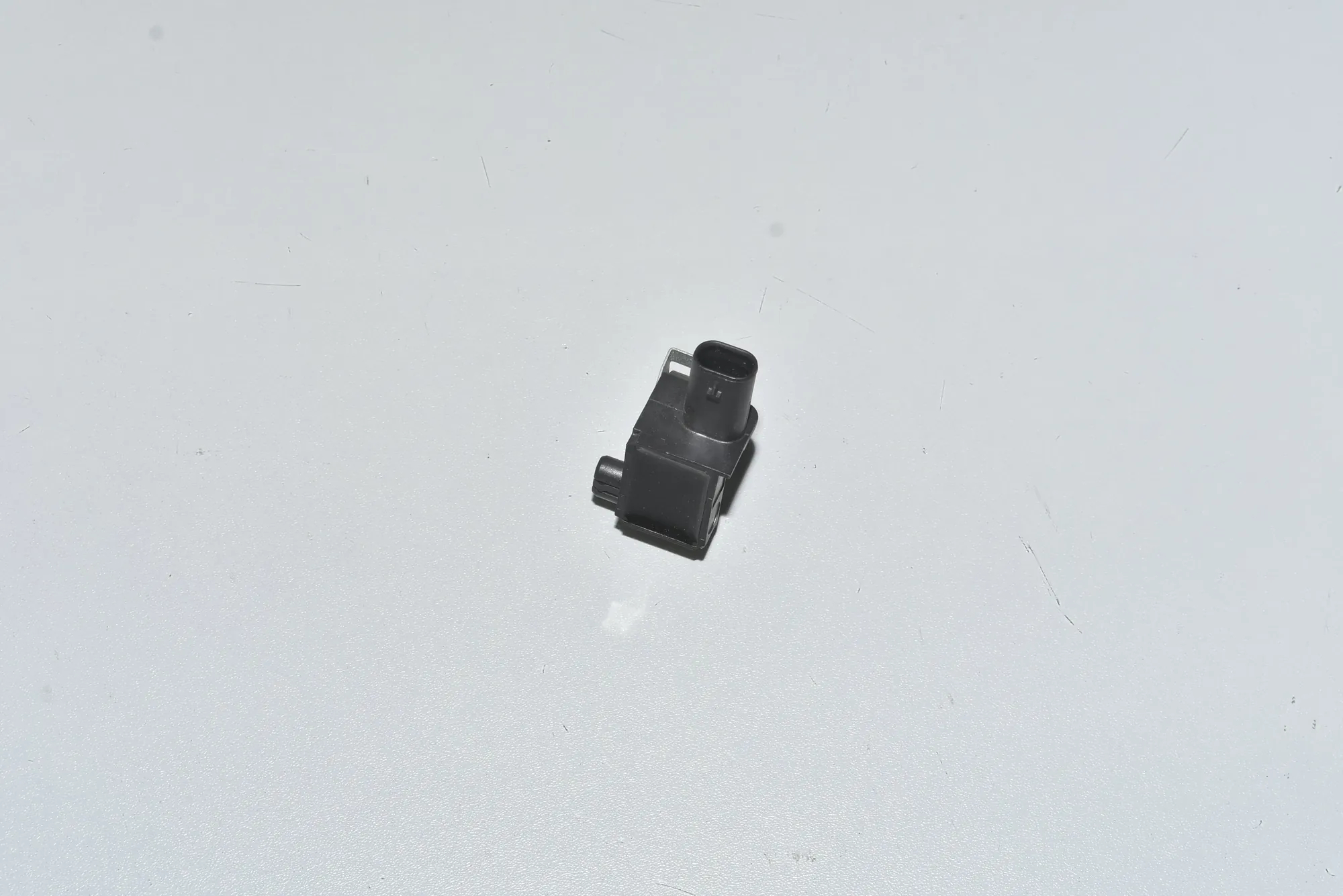 Front Right Impact Sensor – OEM 65779224177 · BMW 5 (F10) 535 d xDrive 2015 – 3