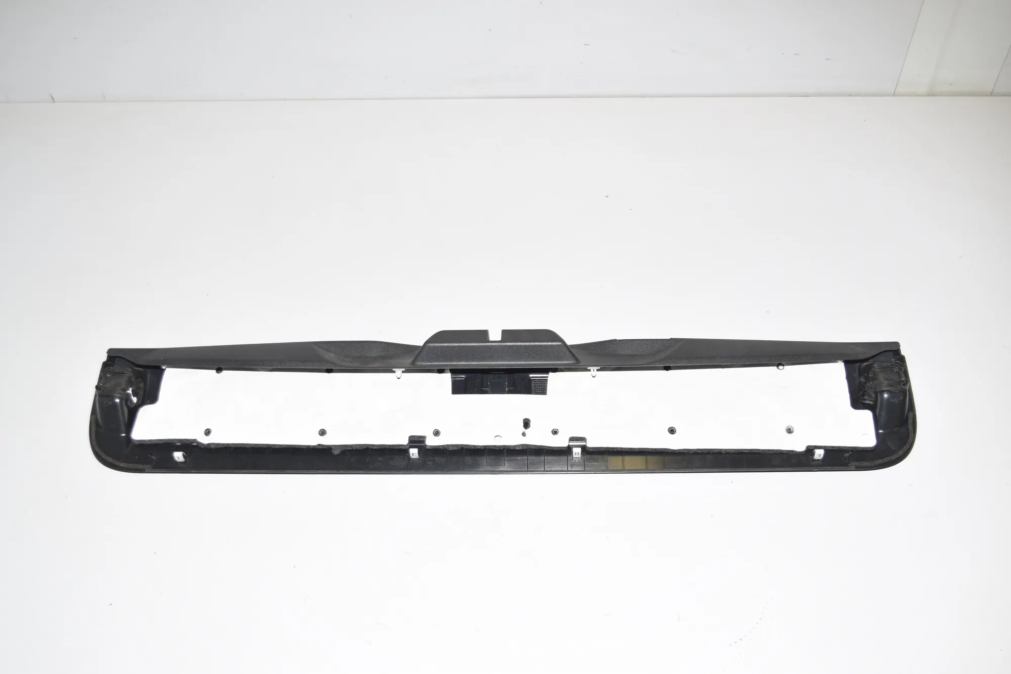 Tailgate Bootlid Cover Trim – OEM 7417430 · BMW X7 (G07) BMW X7 (G07) xDrive M 50 D 2020 – 3