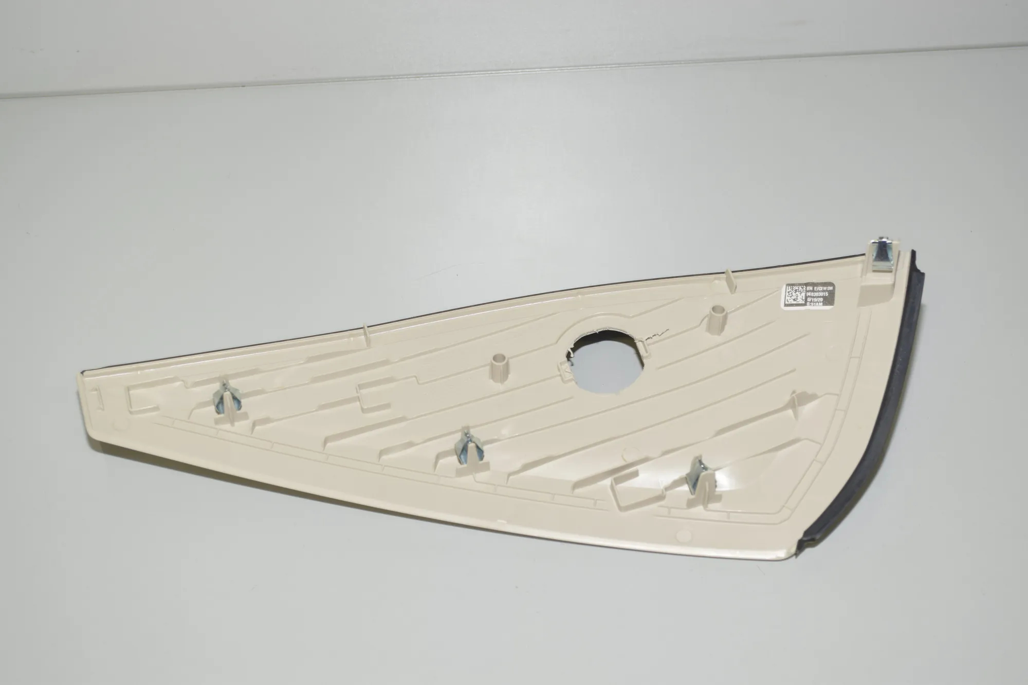 Dashboard Side Trim – OEM 9483030 · BMW X7 (G07) BMW X7 (G07) xDrive M 50 D 2020 – 3