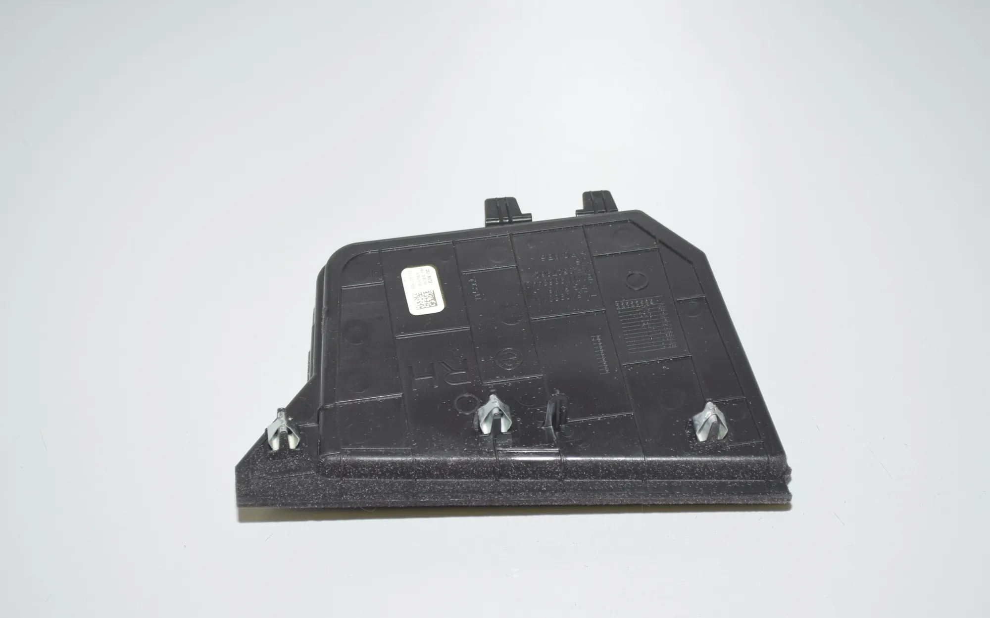 Center Console Trim – OEM 9868441 · BMW X5 (G05) BMW X5 (G05) xDrive M 50 d 2019 – 3
