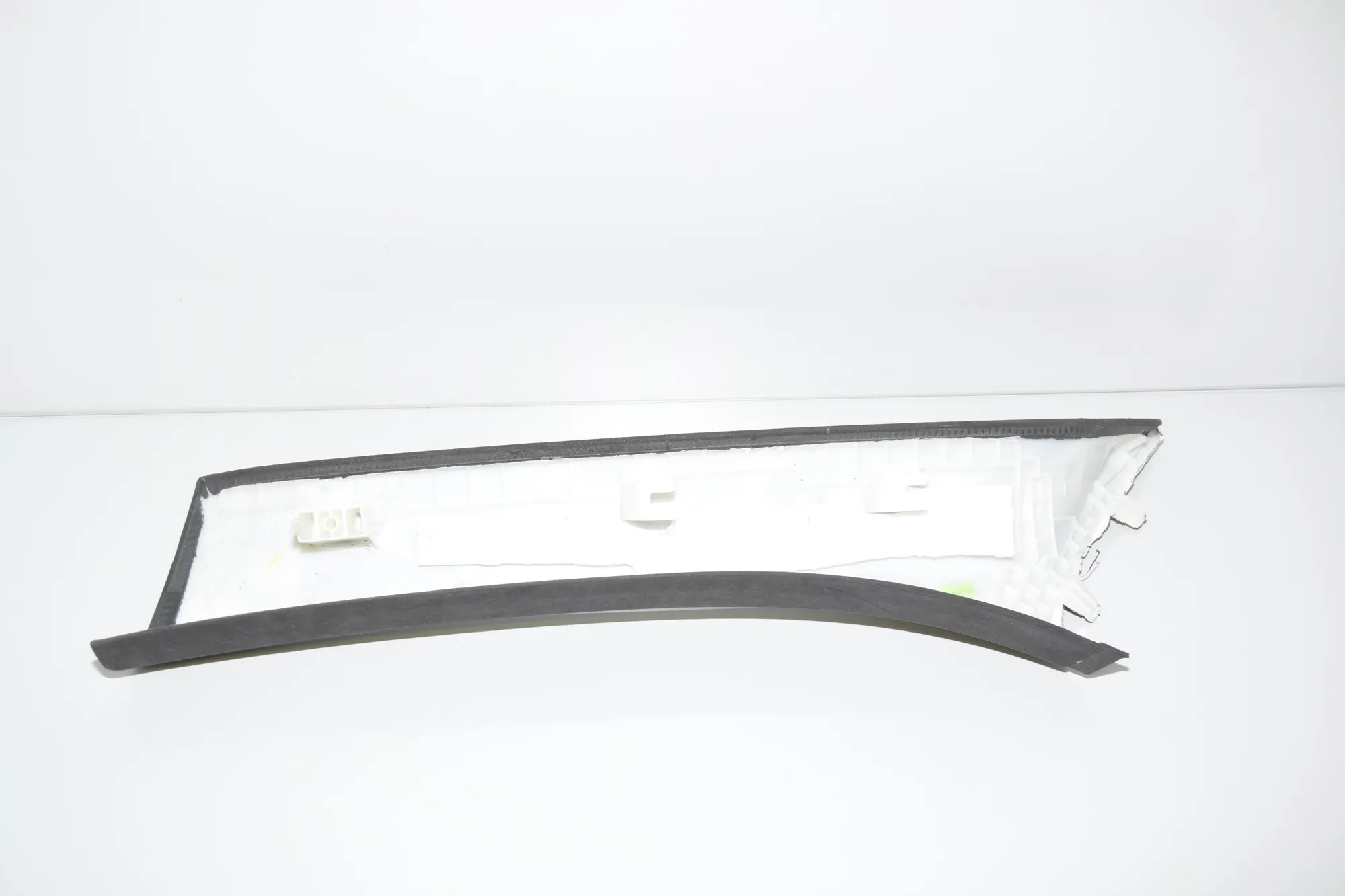 Front Right A Pillar Trim – OEM 5A0DA42 · BMW X7 (G07) BMW X7 (G07) xDrive M 50 D 2020 – 4