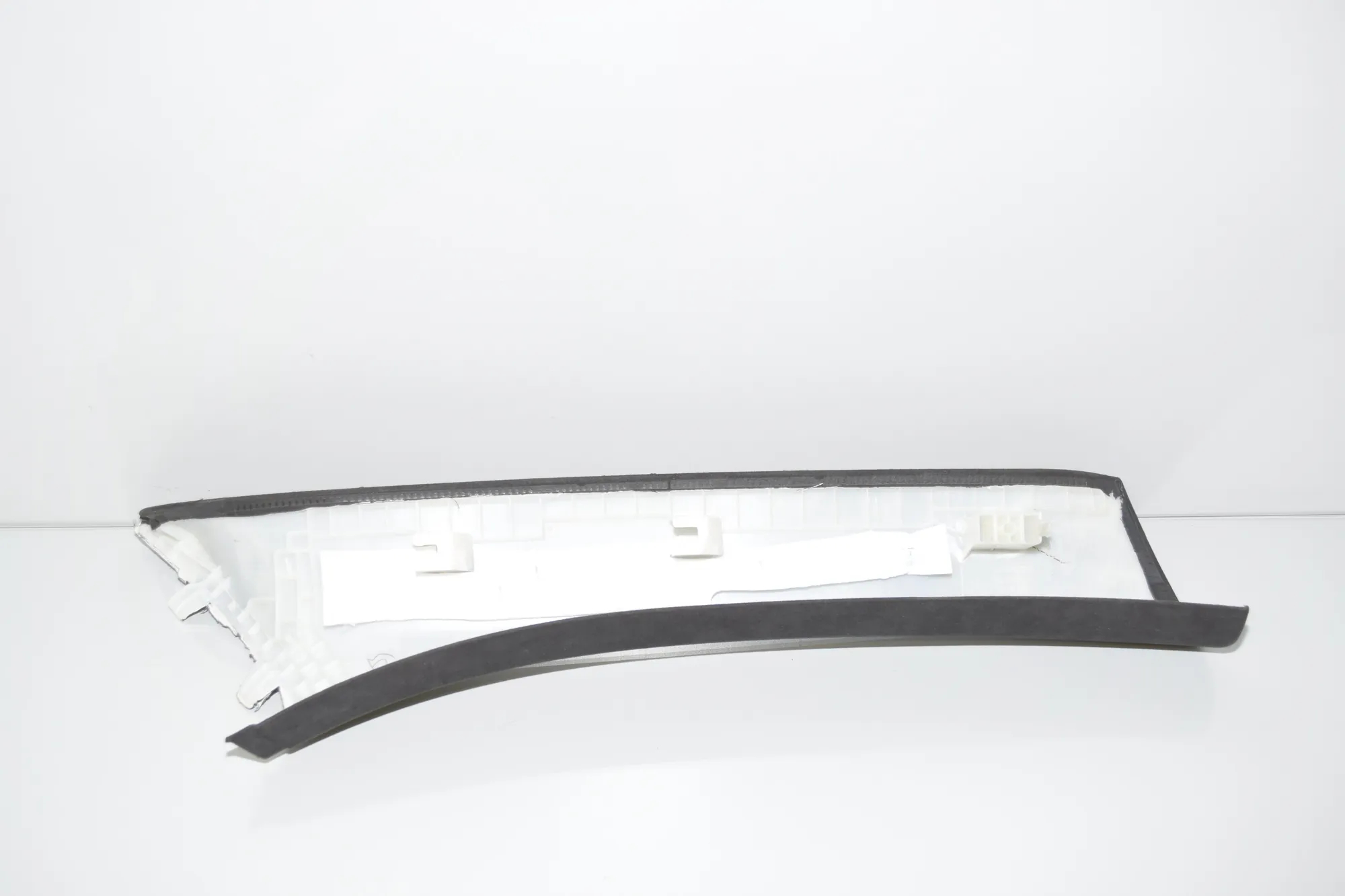 Front Left A Pillar Trim – OEM 5A0DA41 · BMW X7 (G07) BMW X7 (G07) xDrive M 50 D 2020 – 4
