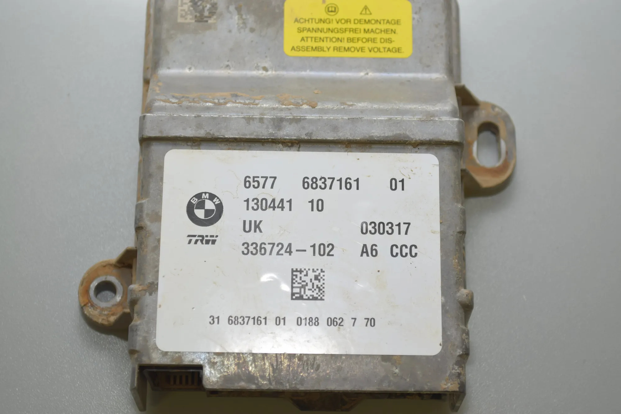 SRS Control Unit – OEM 6837161 · BMW i3 (I01) Hybrid 2017 – 5