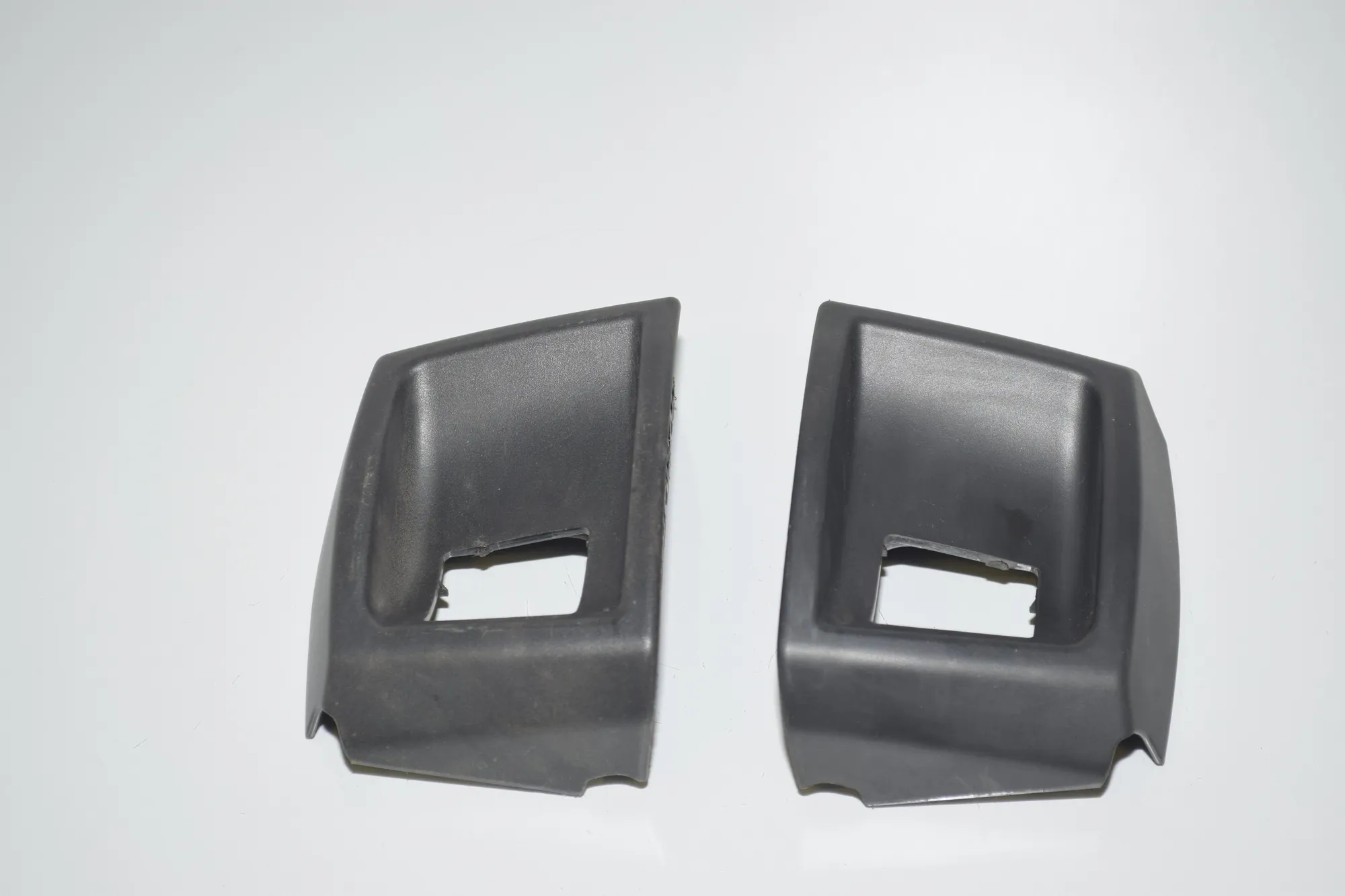 Seat Cover Trim – OEM 7304228 · BMW i3 (I01) Hybrid 2017