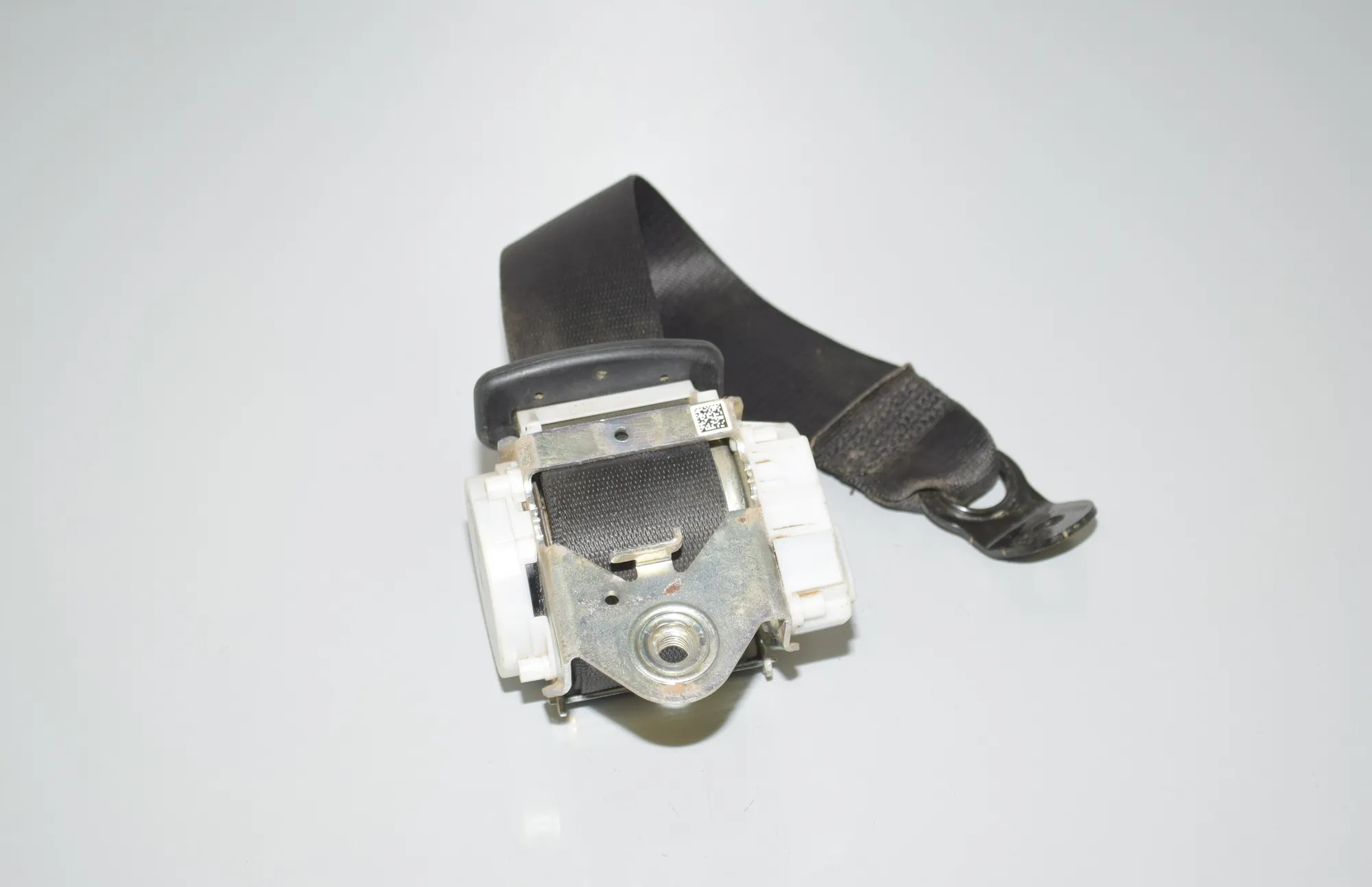 Rear Right Seatbelt – OEM 7305644 · BMW i3 (I01) Hybrid 2017 – 2