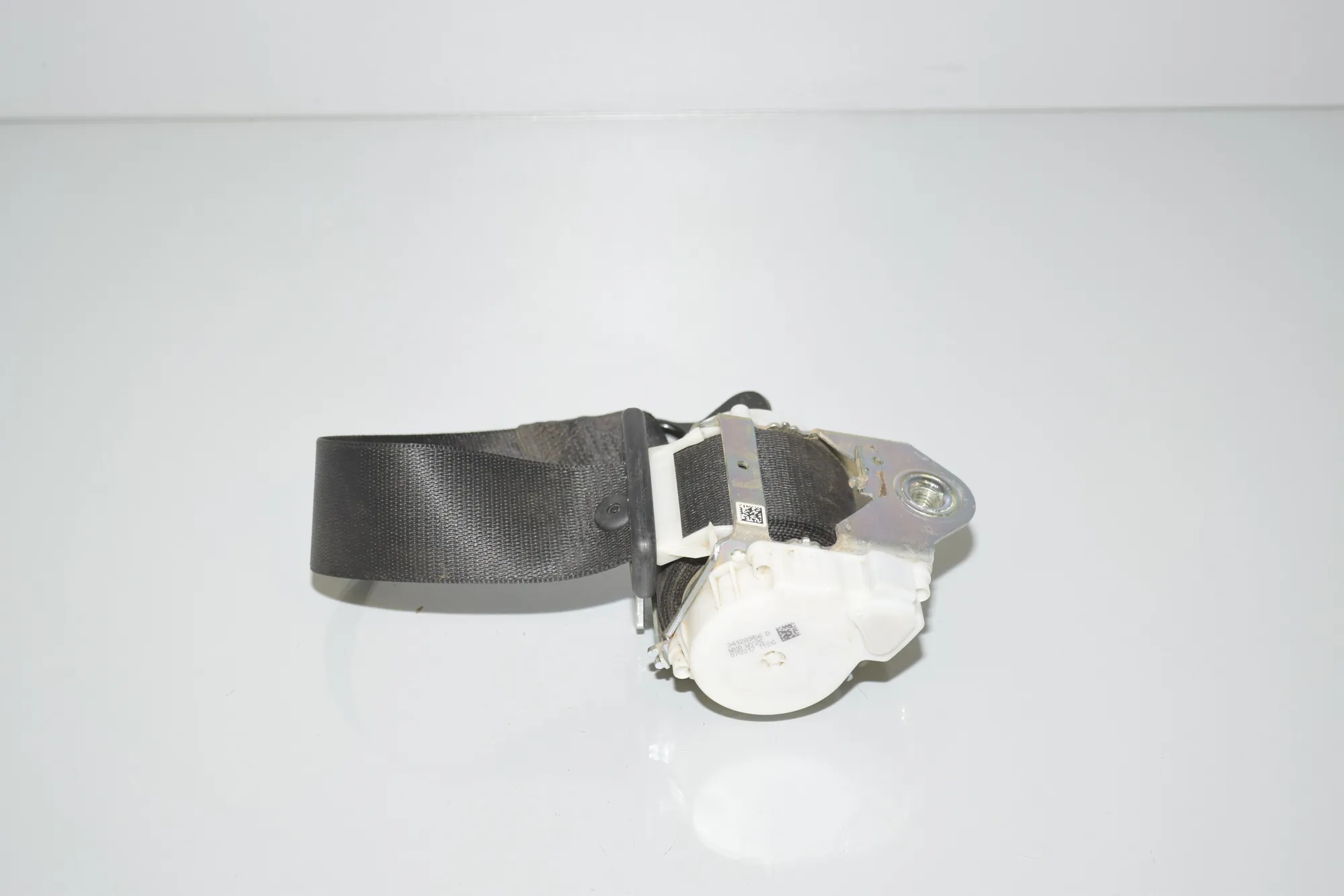 Rear Left Seatbelt – OEM 7305643 · BMW i3 (I01) Hybrid 2017 – 5