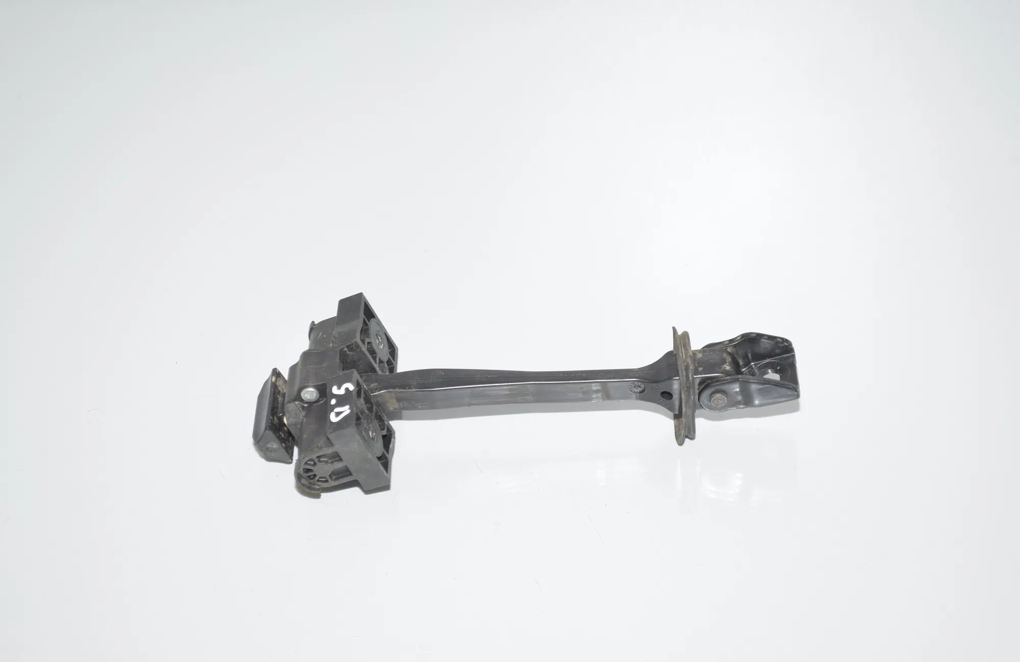 Rear Right Door Hinge – OEM 51217400140 · BMW i3 (I01) Hybrid 2017
