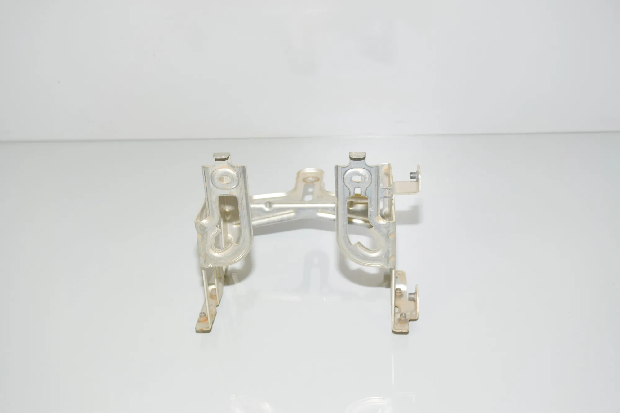 Bracket – OEM 9251523 · BMW i3 (I01) Hybrid 2017 – 2