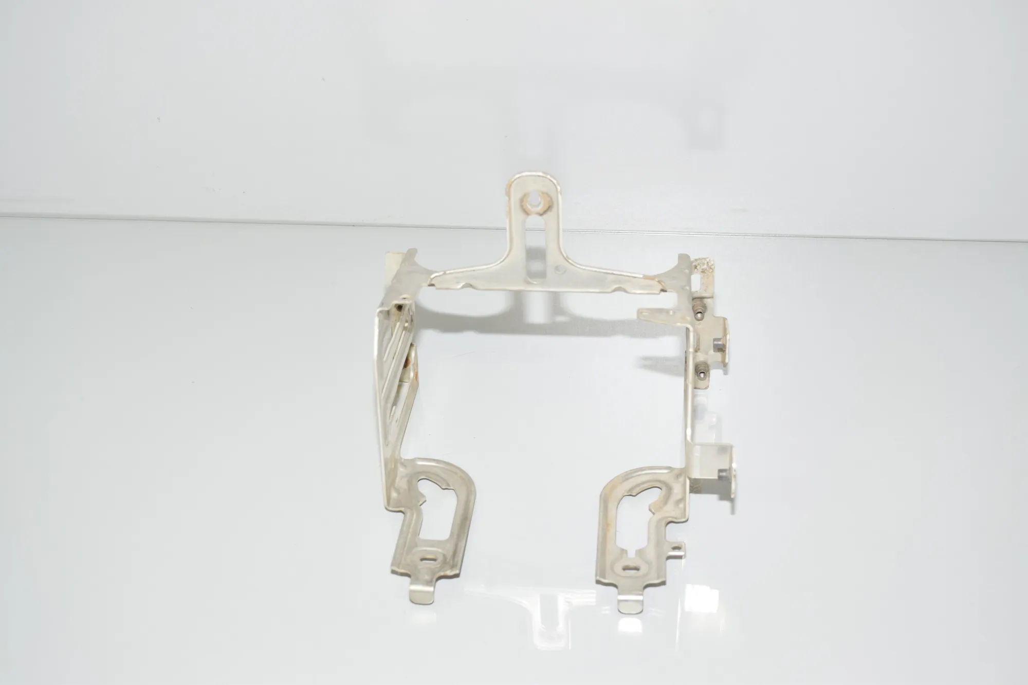 Bracket – OEM 9251523 · BMW i3 (I01) Hybrid 2017