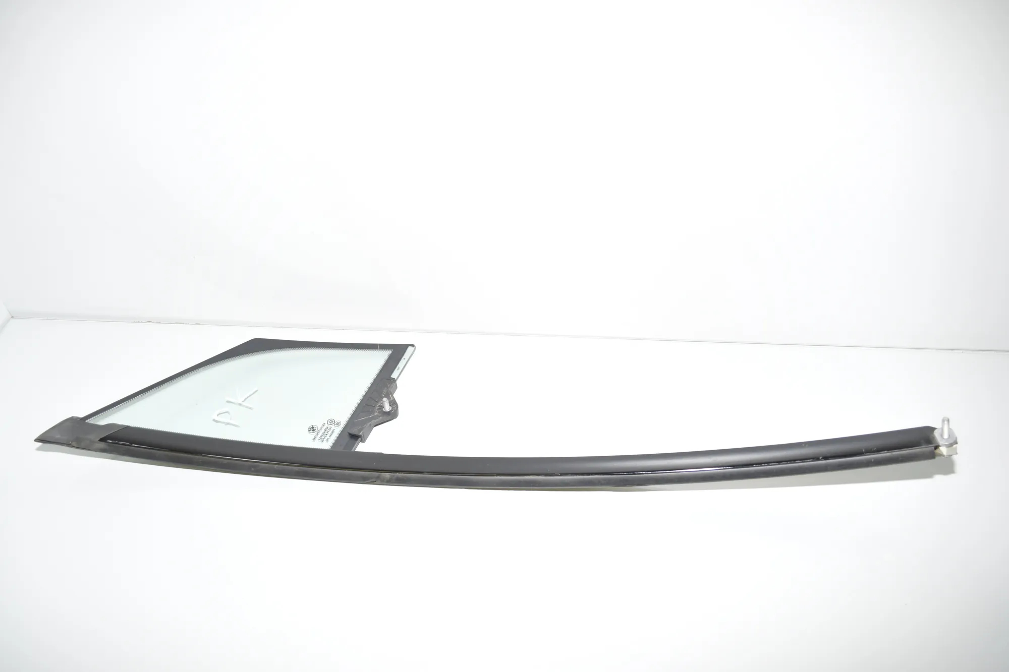 Front Left Door Quarter Window – OEM 51357289041 · BMW i3 (I01) Hybrid 2017 – 5