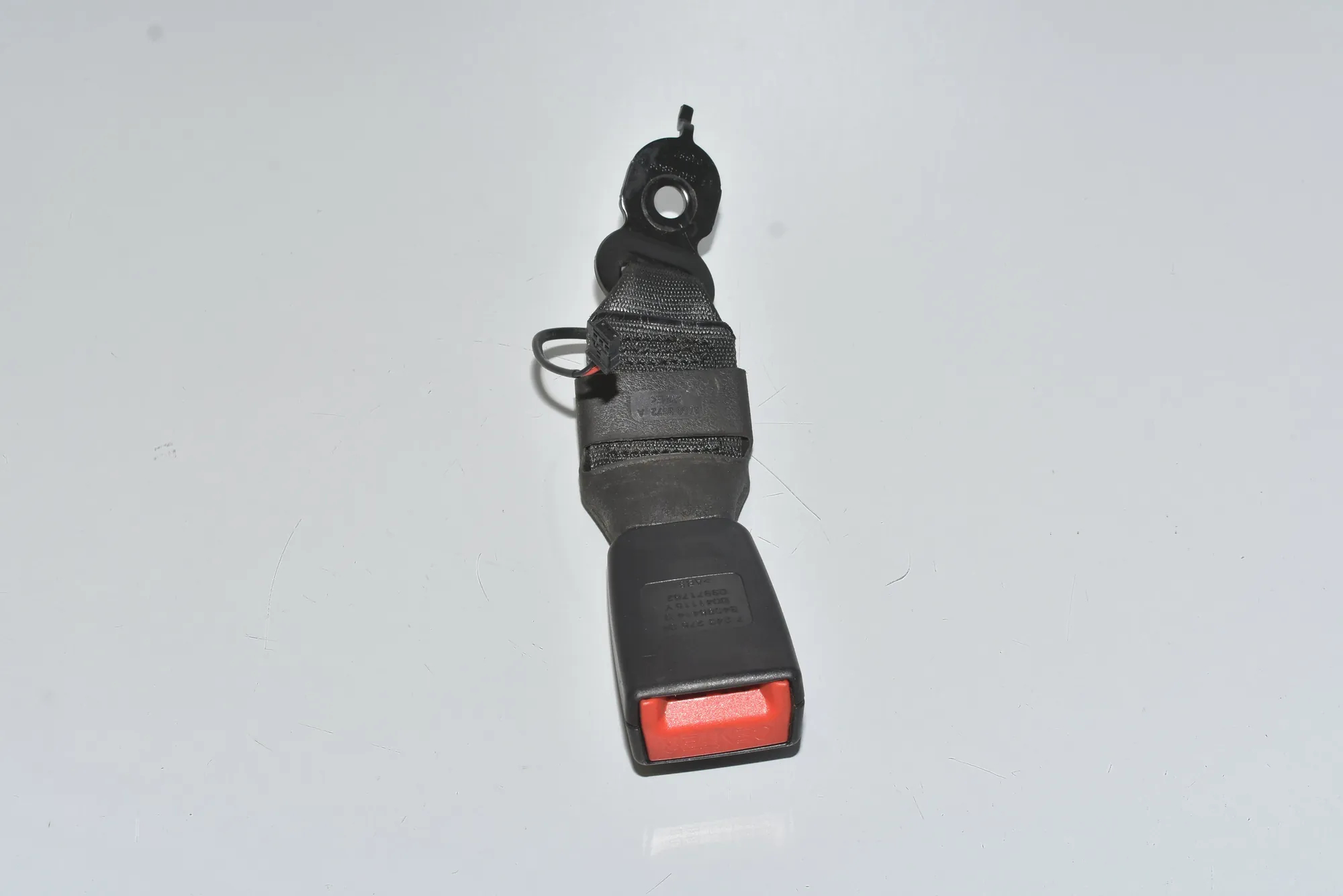 Rear Middle Seat Buckle – OEM 72117243275 · BMW 5 (F10) 535 d xDrive 2015