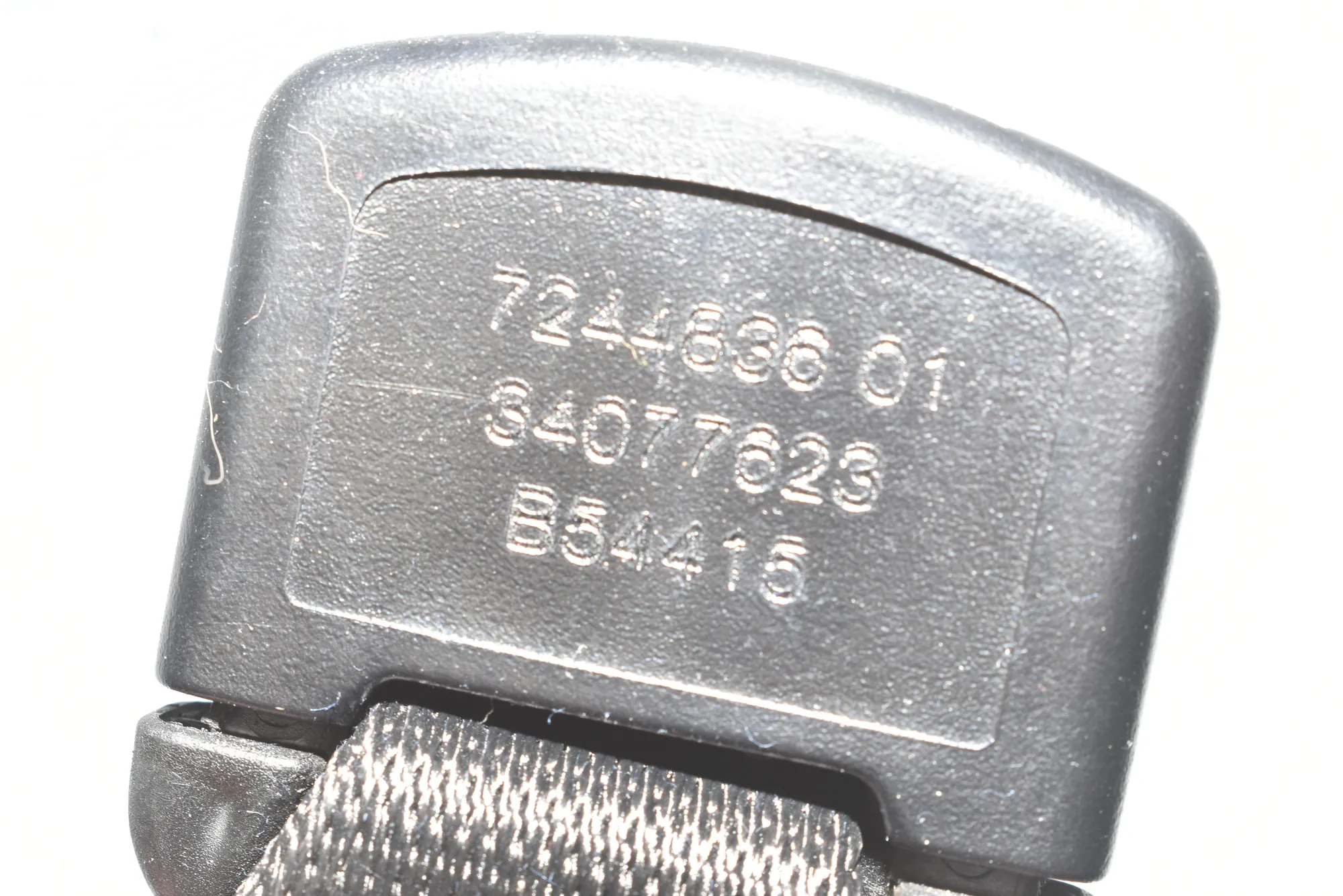 Rear Middle Seat Buckle – OEM 72117244836 · BMW 5 (F10) 535 d xDrive 2015 – 4