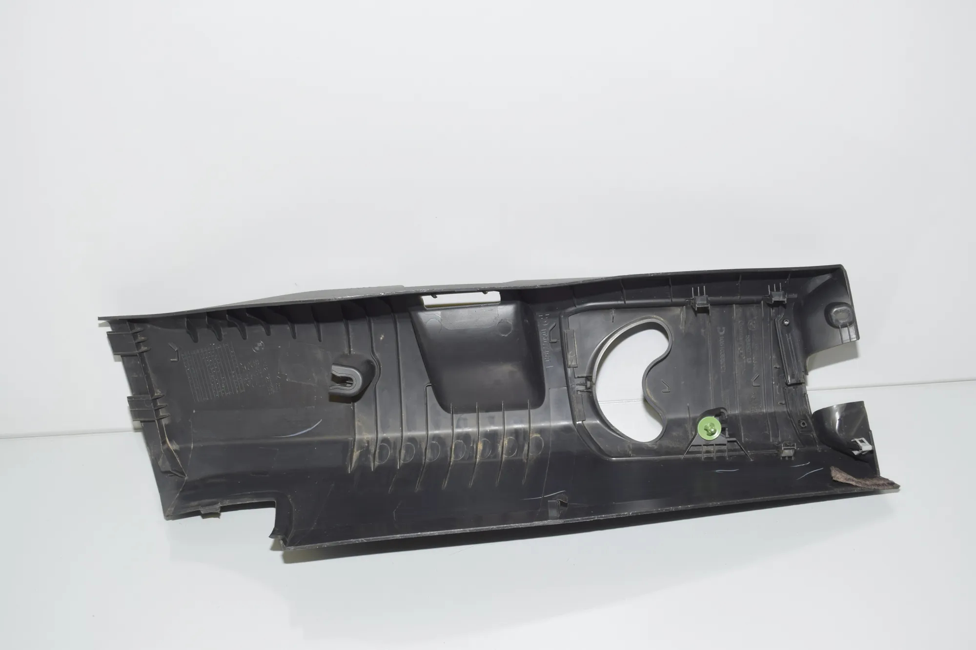 Left Side B Pillar Trim – OEM 7287935 · BMW i3 (I01) Hybrid 2017 – 5