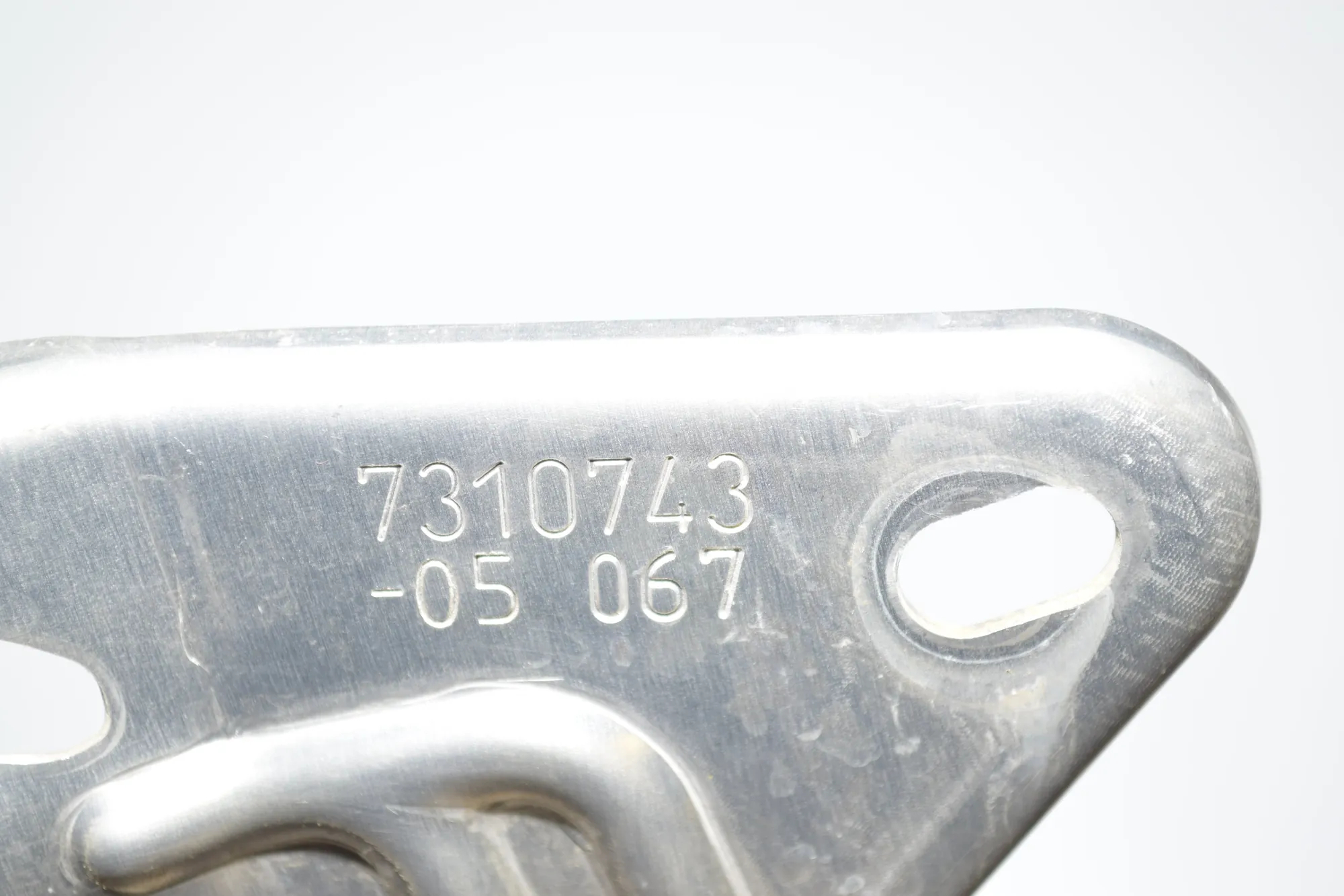 Bracket – OEM 7310743 · BMW i3 (I01) Hybrid 2017 – 6
