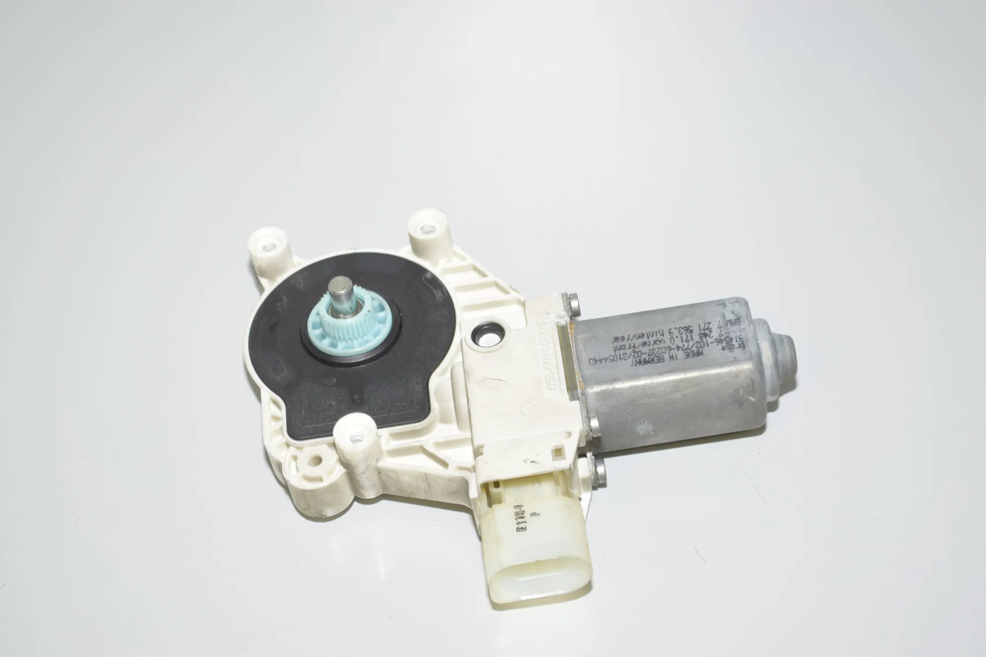 Rear Left Door Window Control Motor – OEM 7271563 · BMW 5 Touring (F11) 530 d xDrive 2014 – 2