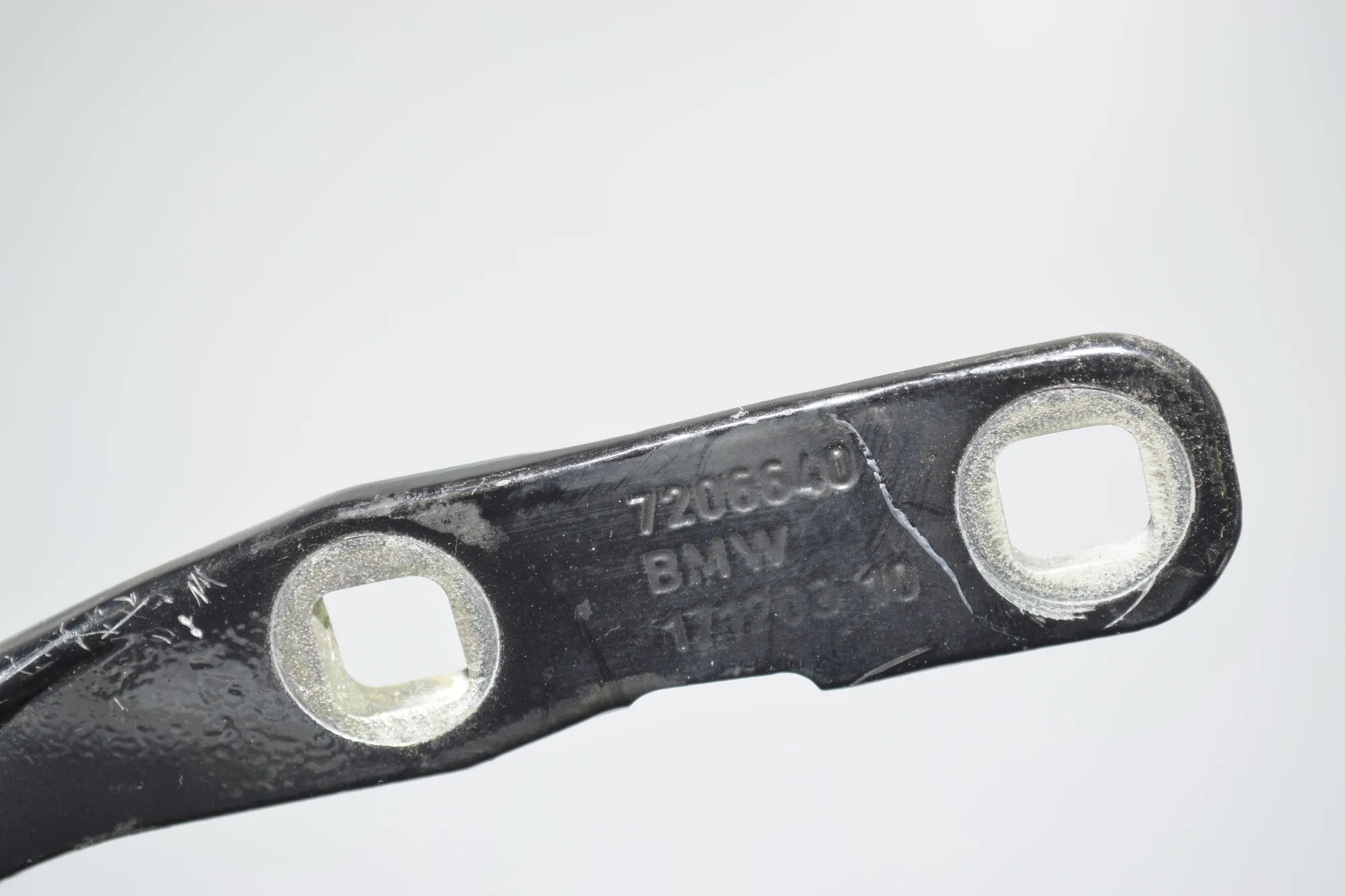 Right Side Bootlid Hinge – OEM 7206640 · BMW 5 Touring (F11) 530 d xDrive 2014 – 5