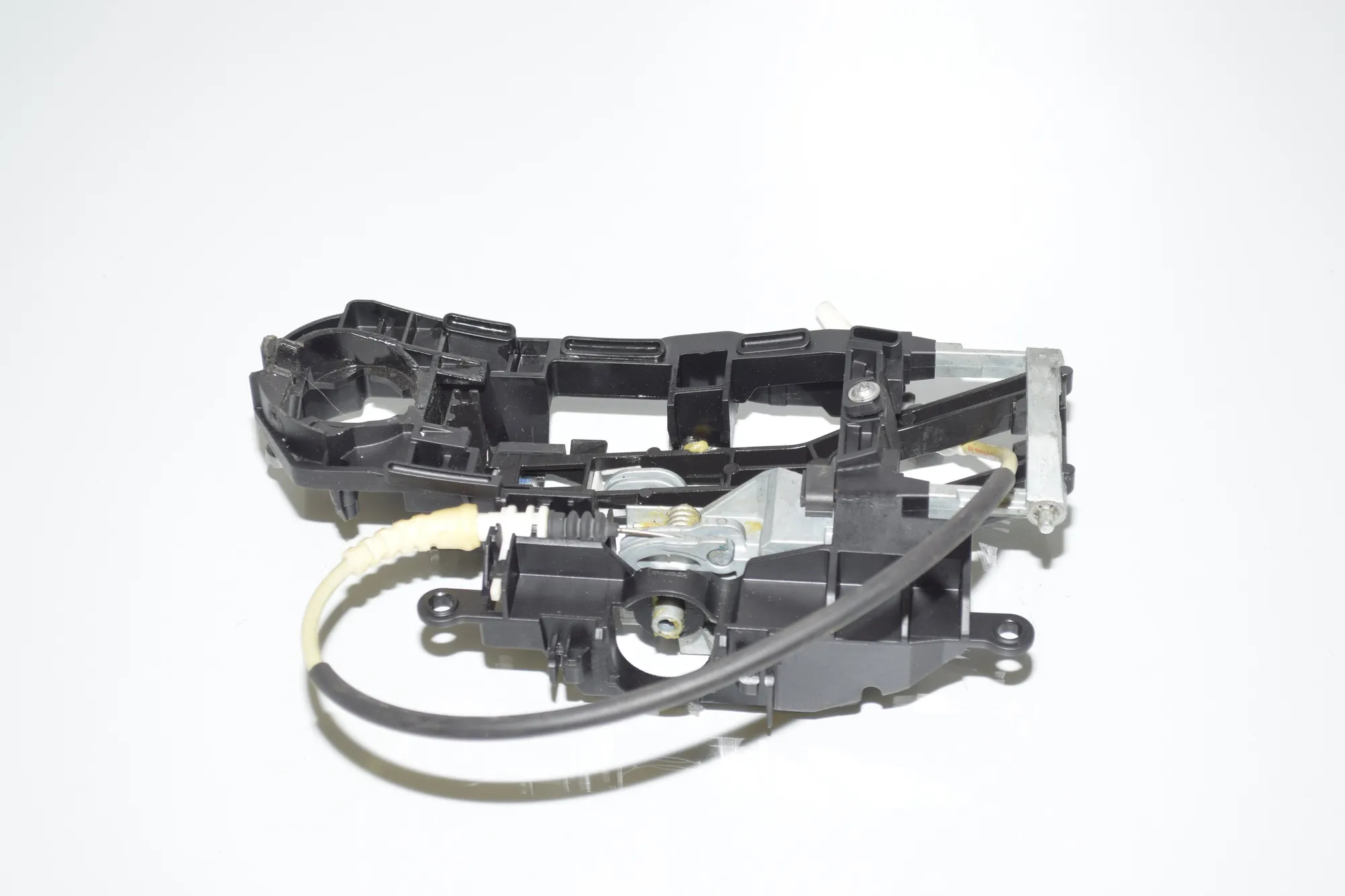 Rear Right Door Interior Handle Frame – OEM 7187228 · BMW 5 Touring (F11) 530 d xDrive 2014 – 3