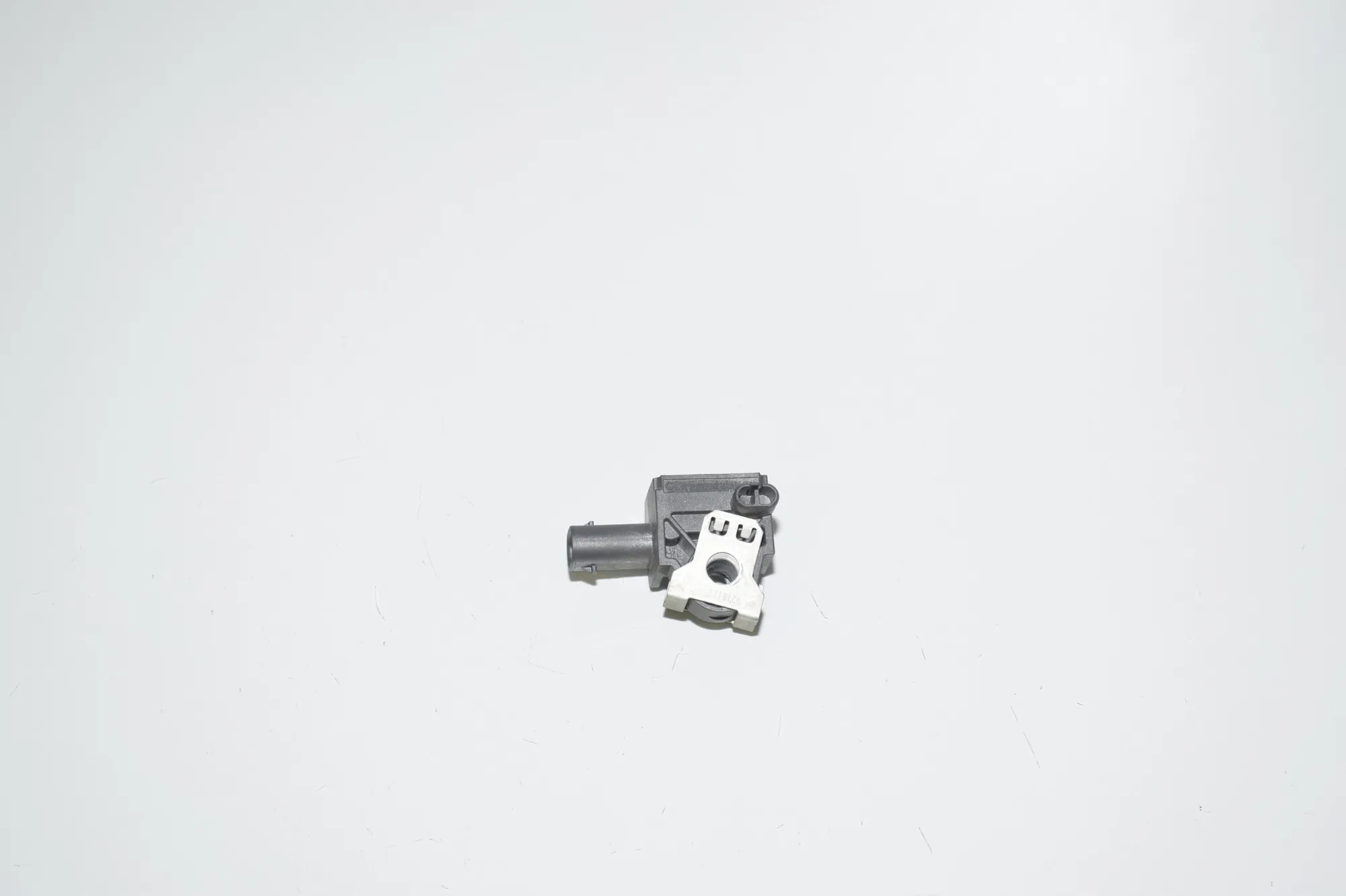 Front Left Impact Sensor – OEM 9224177 · BMW 5 Touring (F11) 530 d xDrive 2014