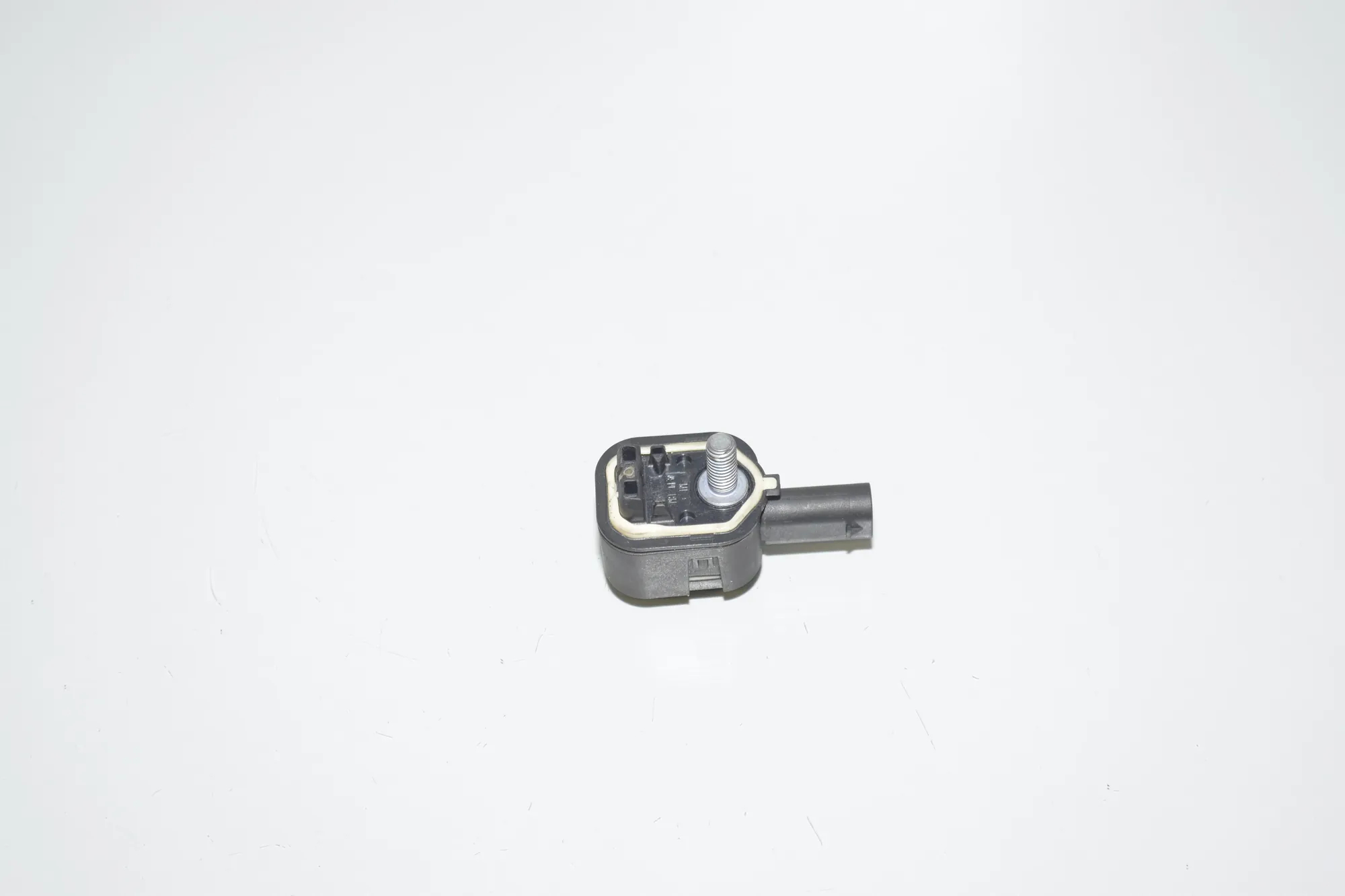 Left Side Impact Sensor – OEM 9224178 · BMW 5 Touring (F11) 530 d xDrive 2014 – 3