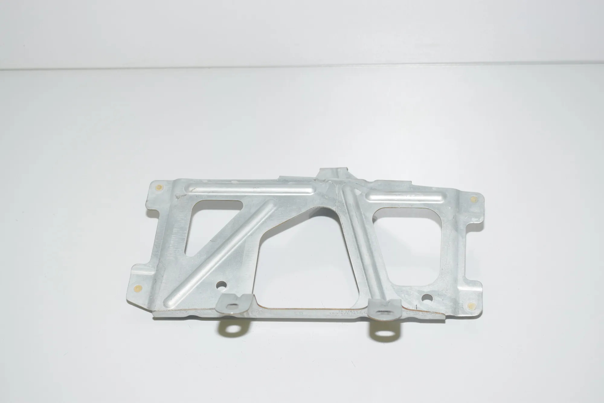 Bracket – OEM 9215493 · BMW 5 Touring (F11) 530 d xDrive 2014 – 3