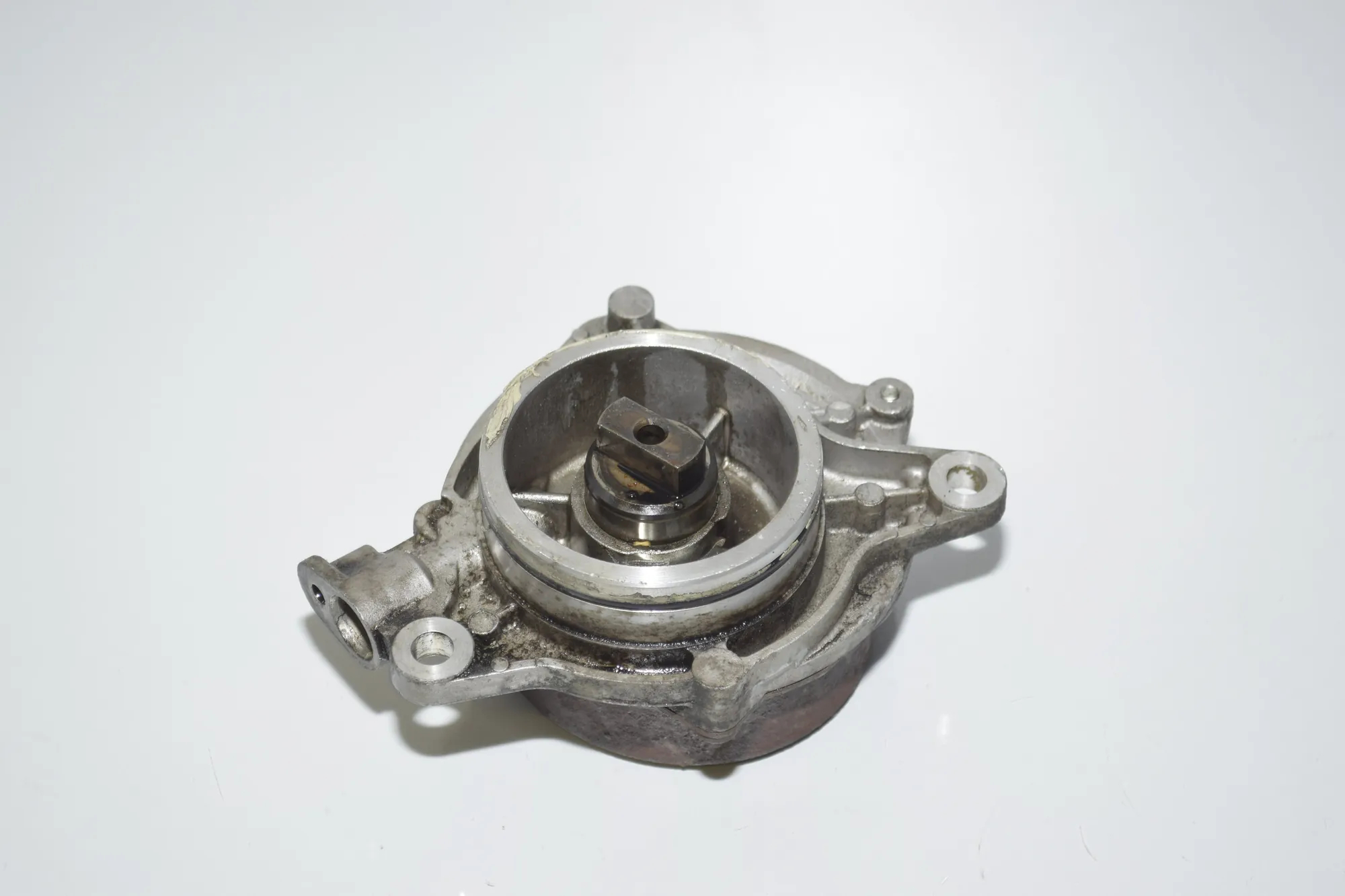 Vacuum Pump – OEM 7791232 · BMW X5 (E70) BMW X5 (E70) 3.0 d 2007