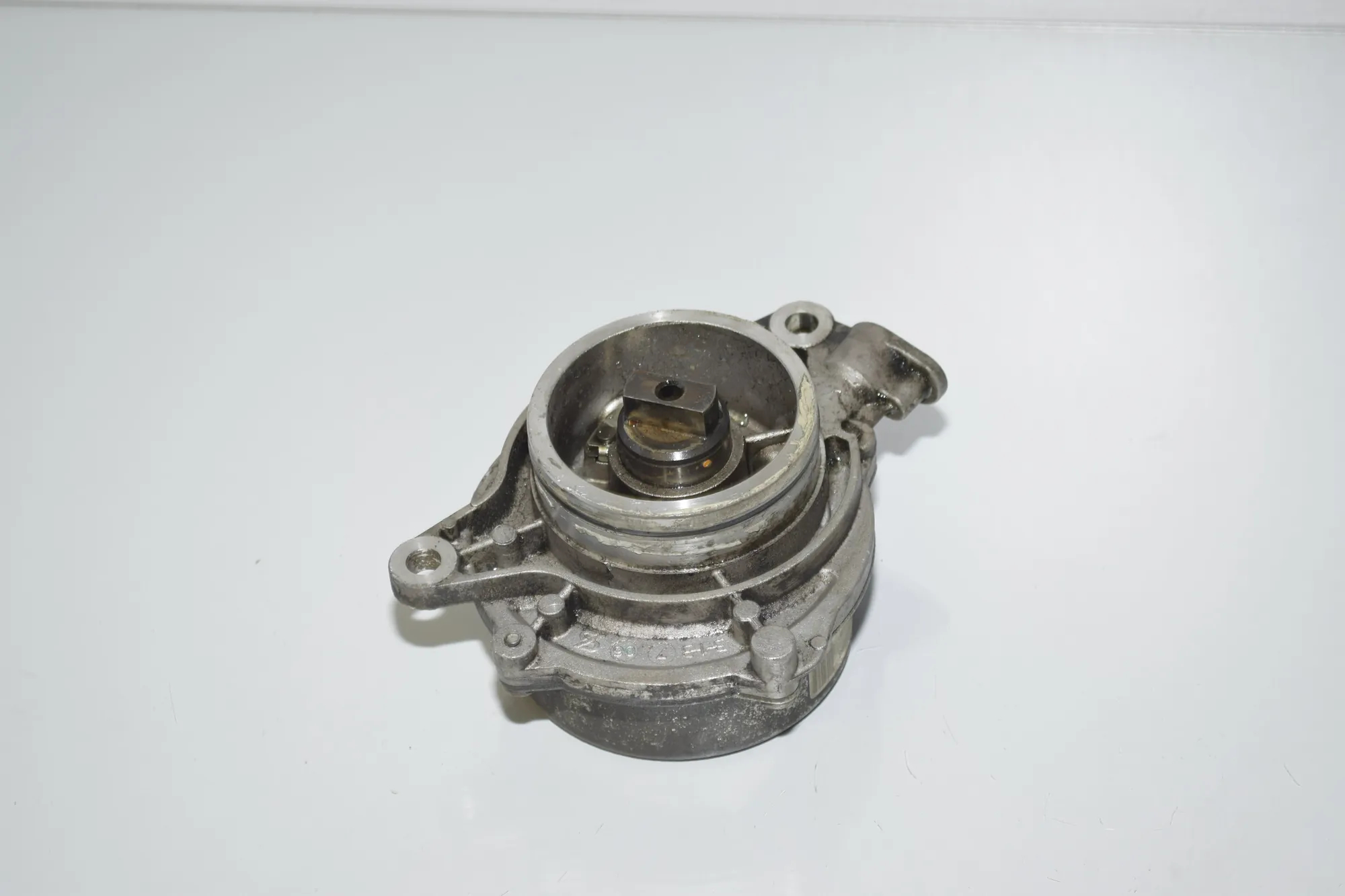 Vacuum Pump – OEM 7791232 · BMW X5 (E70) BMW X5 (E70) 3.0 d 2007 – 2