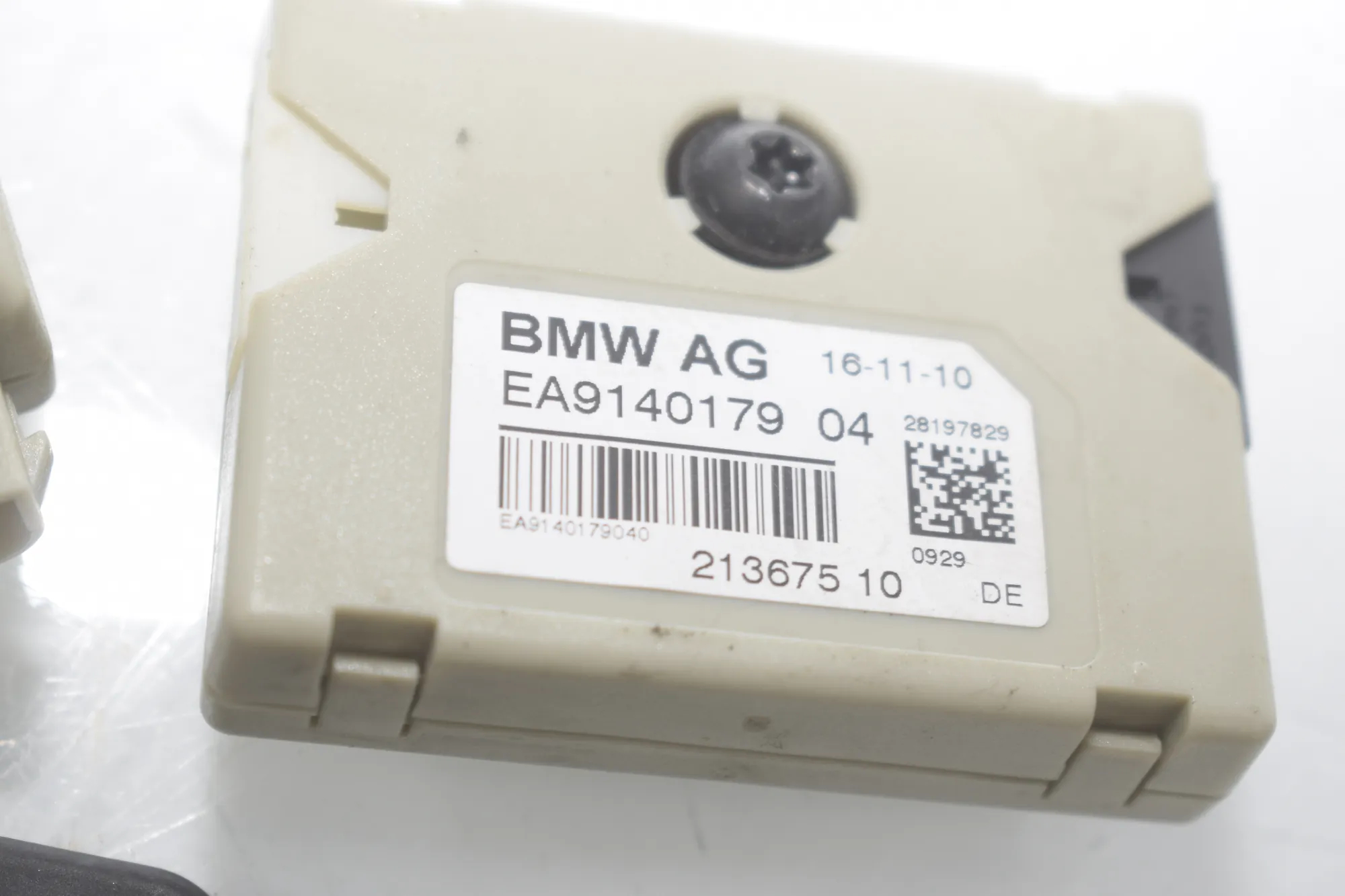 Antenna Amplifier – OEM 9118261 · BMW 7 (F01, F02) 750 i 2010 – 5
