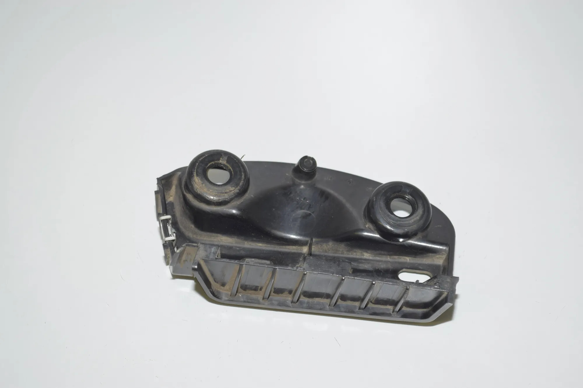 Rear Right Bumper Bracket – OEM 7118194 · BMW 3 (E90) 325 d 2011 – 4
