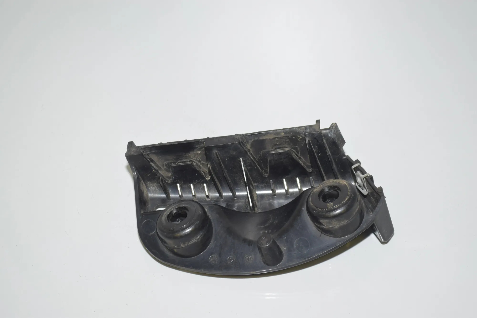 Rear Right Bumper Bracket – OEM 7118194 · BMW 3 (E90) 325 d 2011