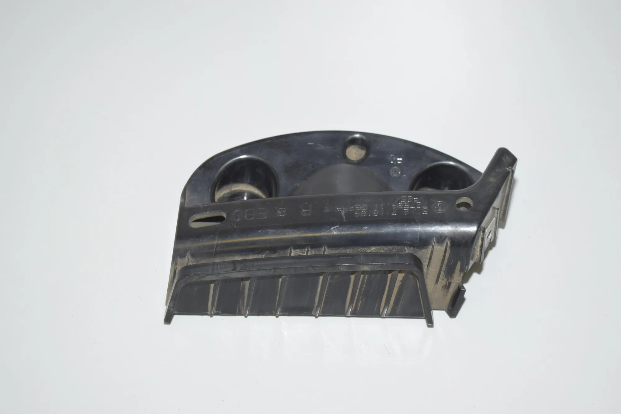 Rear Right Bumper Bracket – OEM 7118194 · BMW 3 (E90) 325 d 2011 – 3
