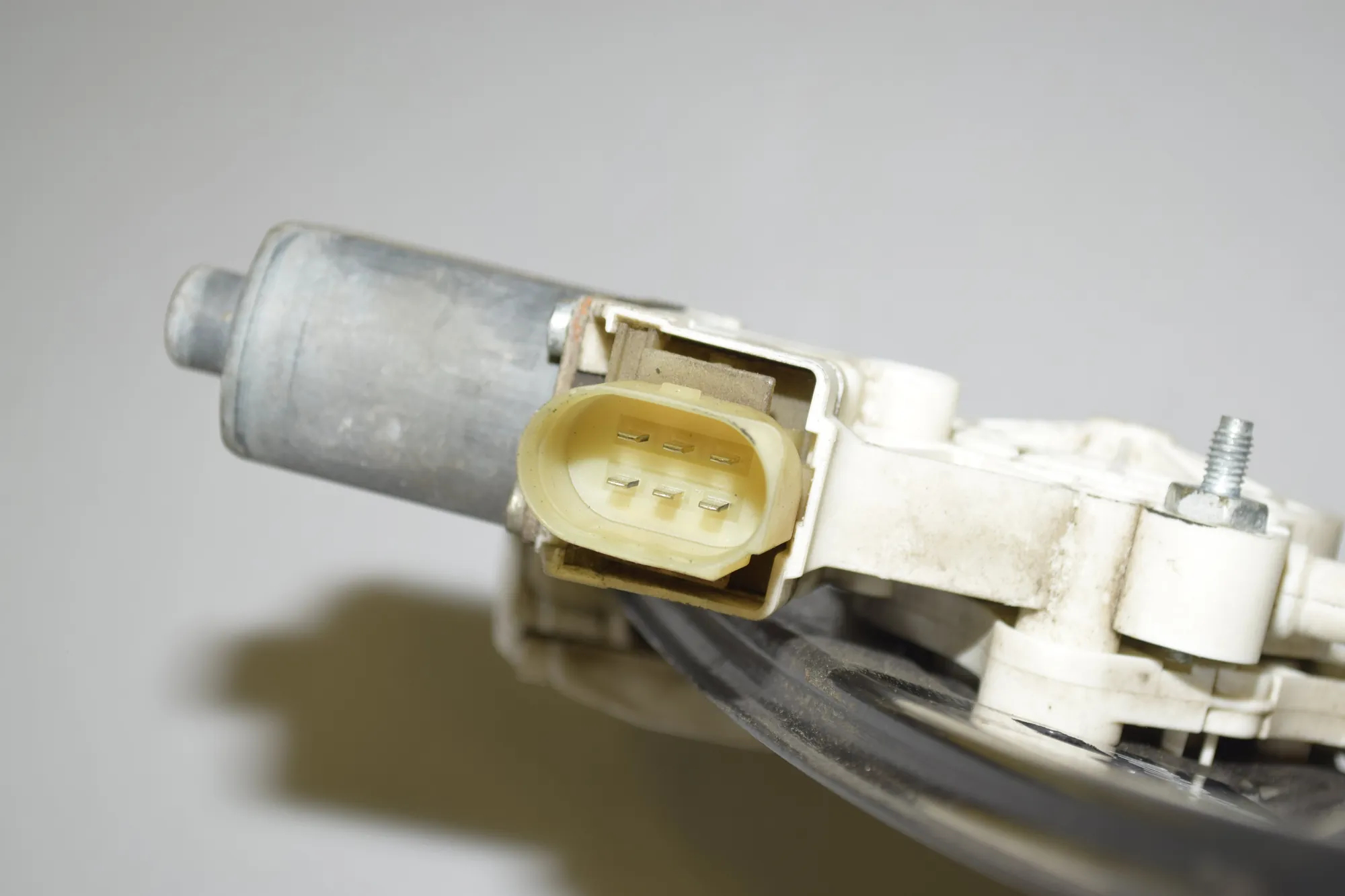 Front Left Door Window Regulator – OEM 6927027 · BMW 3 (E90) 325 d 2011 – 5