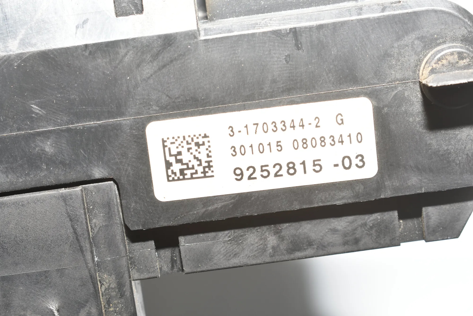 Fuse Box – OEM 61149252815 · BMW 5 (F10) 535 d xDrive 2015 – 4