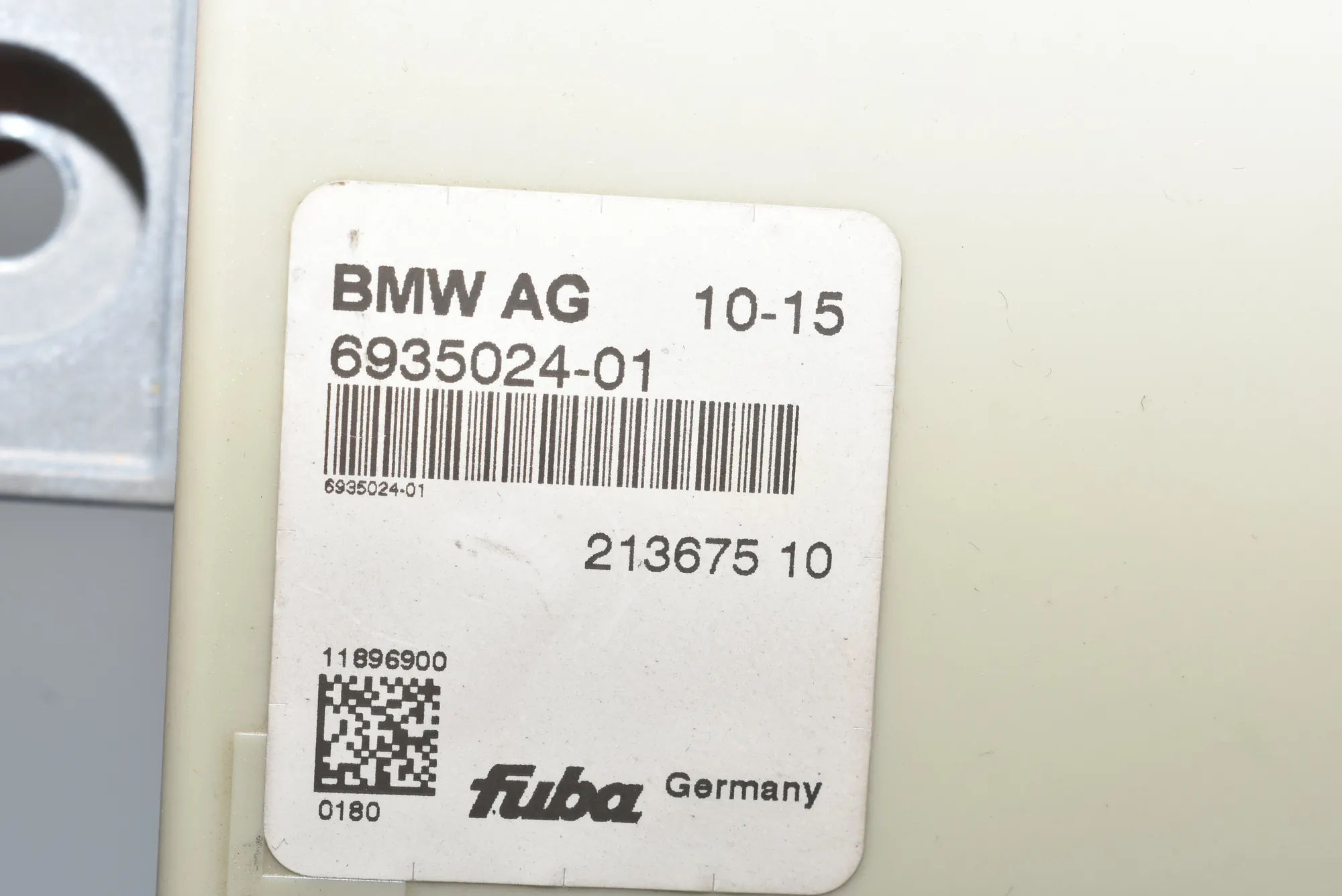 Antenna Amplifier – OEM 65206935024 · BMW 5 (F10) 535 d xDrive 2015 – 4