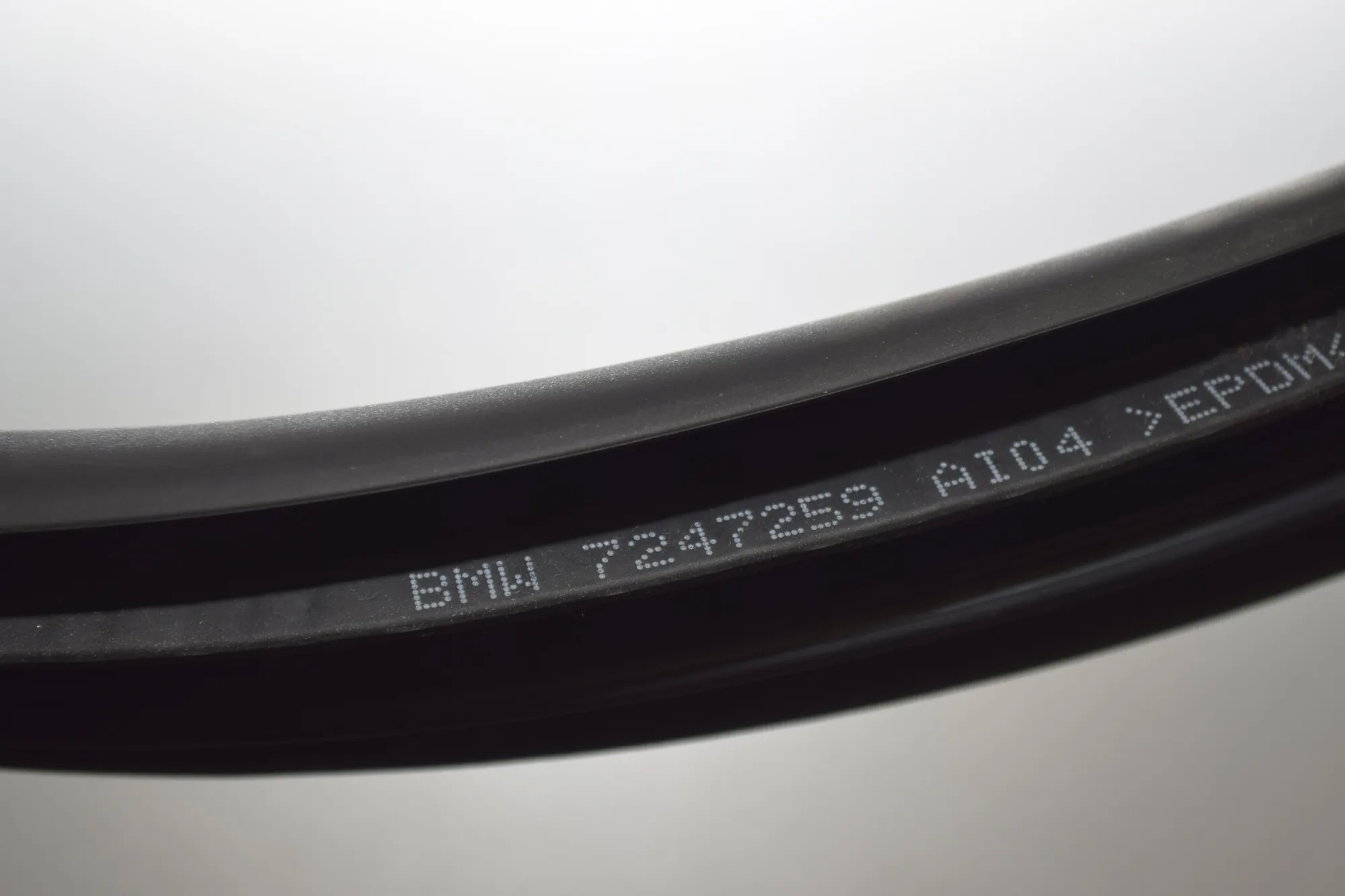 Rear Right Door Seal Rubber – OEM 7247259 · BMW 3 (E90) 325 d 2011 – 4