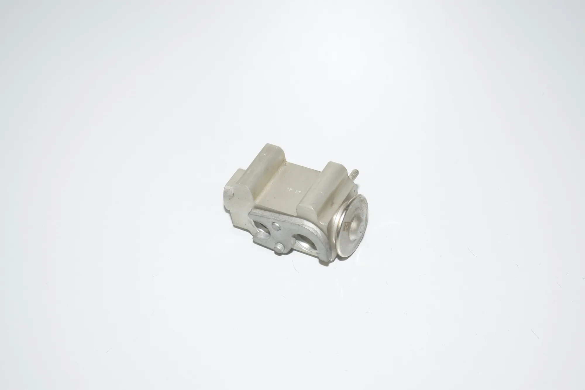 A/C Expansion Tank – OEM 64119226078 · BMW 3 (E90) 325 d 2011
