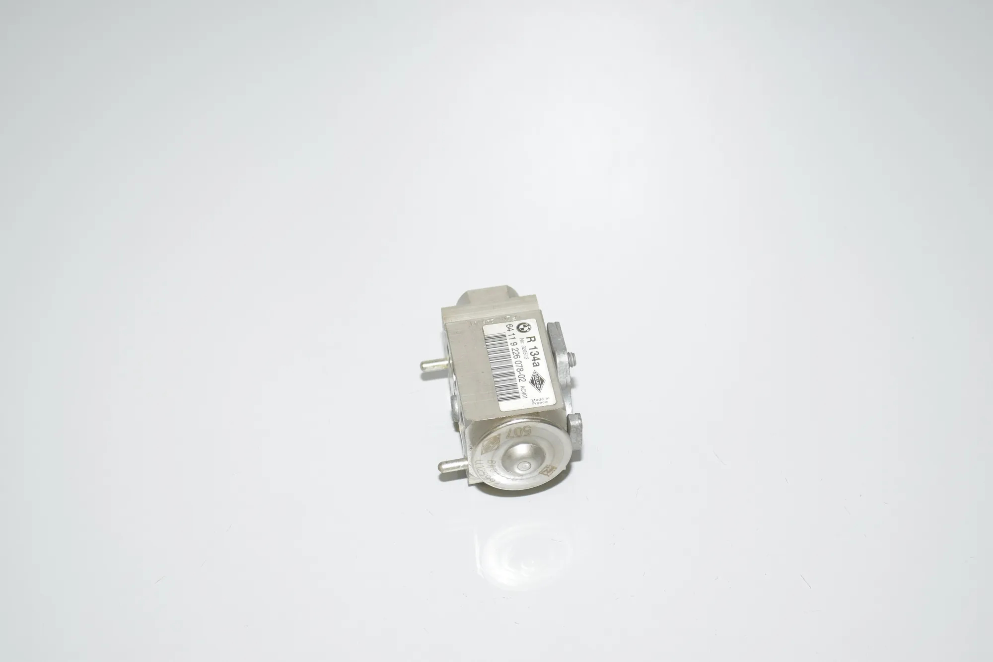 A/C Expansion Tank – OEM 64119226078 · BMW 3 (E90) 325 d 2011 – 4