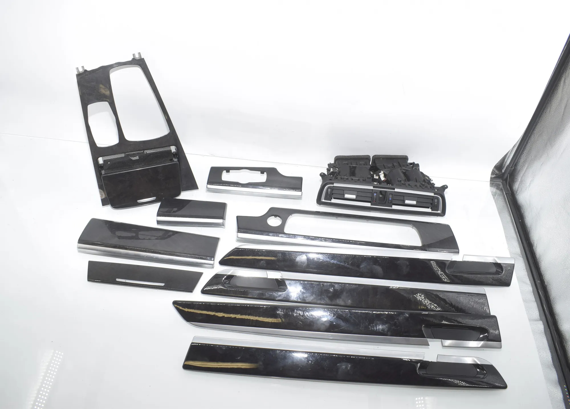 Interior Trim Strips Kit – OEM 9113863 · BMW 7 (F01, F02) 750 i 2010 – 2
