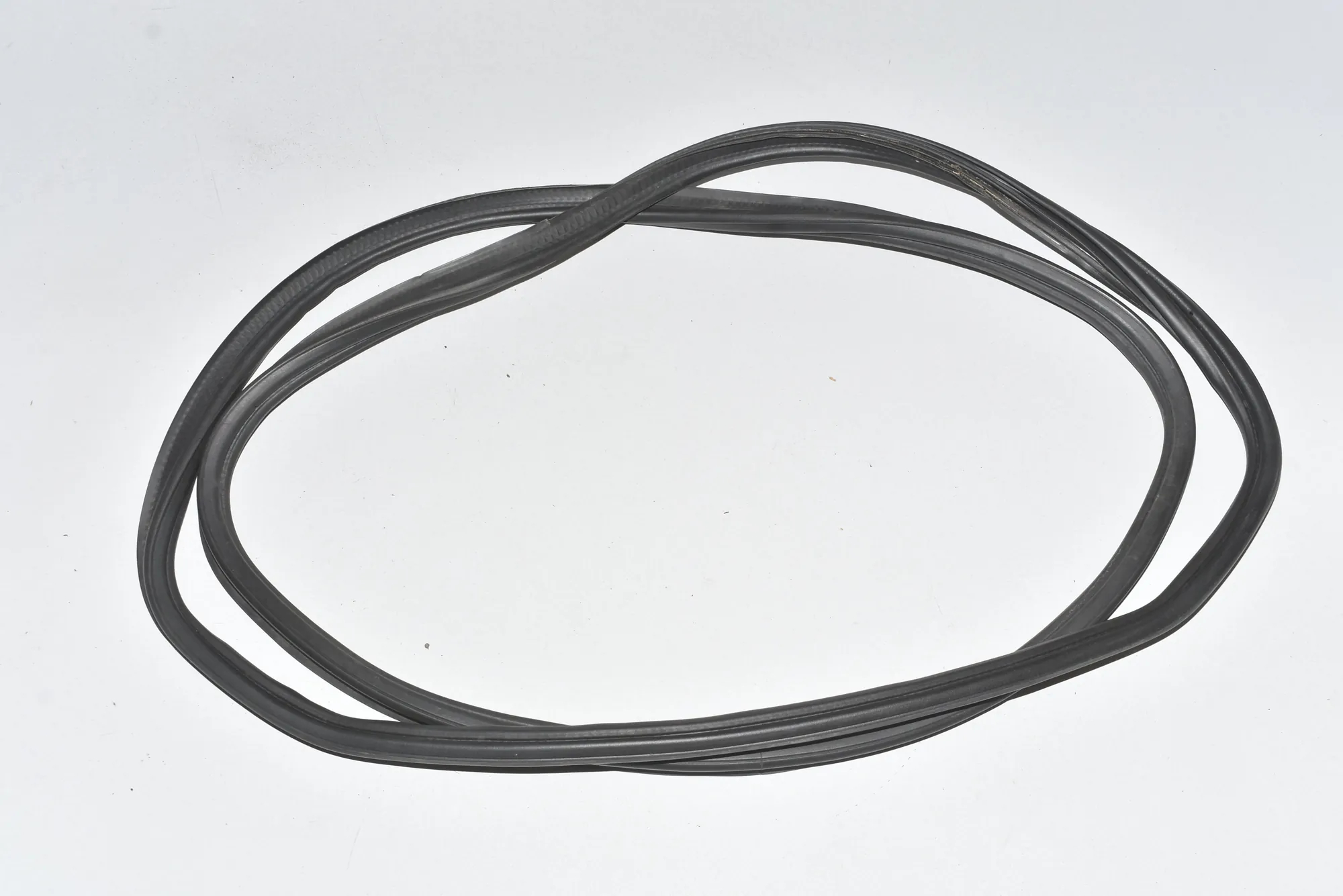 Tailgate Rubber Seal – OEM 51767003105 · BMW X6 (E71, E72) xDrive 40 d 2010 – 2