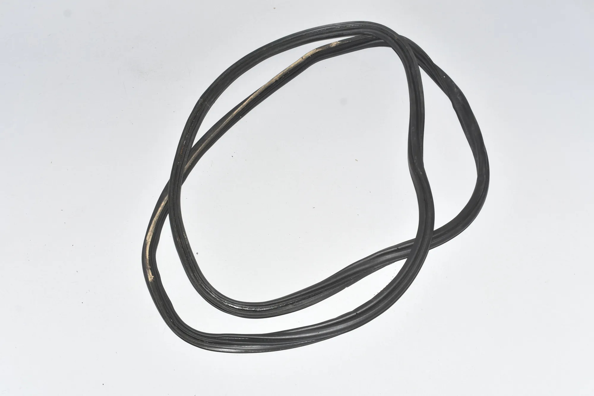 Tailgate Rubber Seal – OEM 51767003105 · BMW X6 (E71, E72) xDrive 40 d 2010