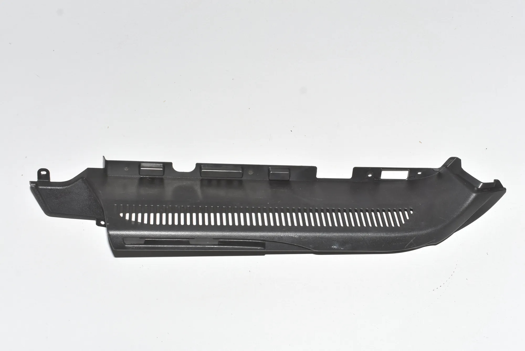 Trunk Boot Trim – OEM 6981053 · BMW X6 (E71, E72) xDrive 40 d 2010 – 2