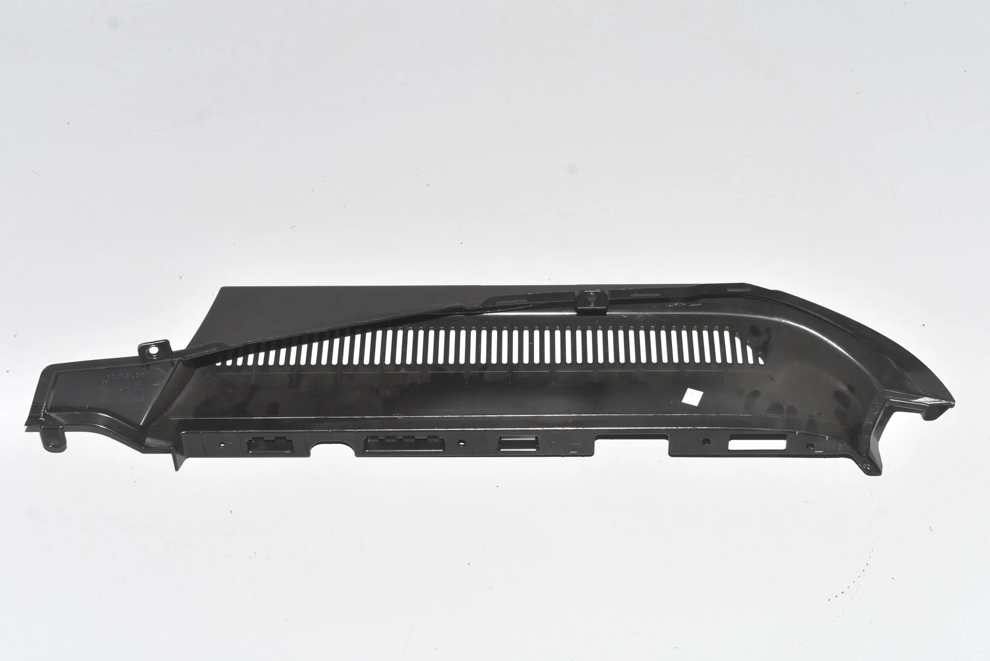 Trunk Boot Trim – OEM 6981053 · BMW X6 (E71, E72) xDrive 40 d 2010 – 3