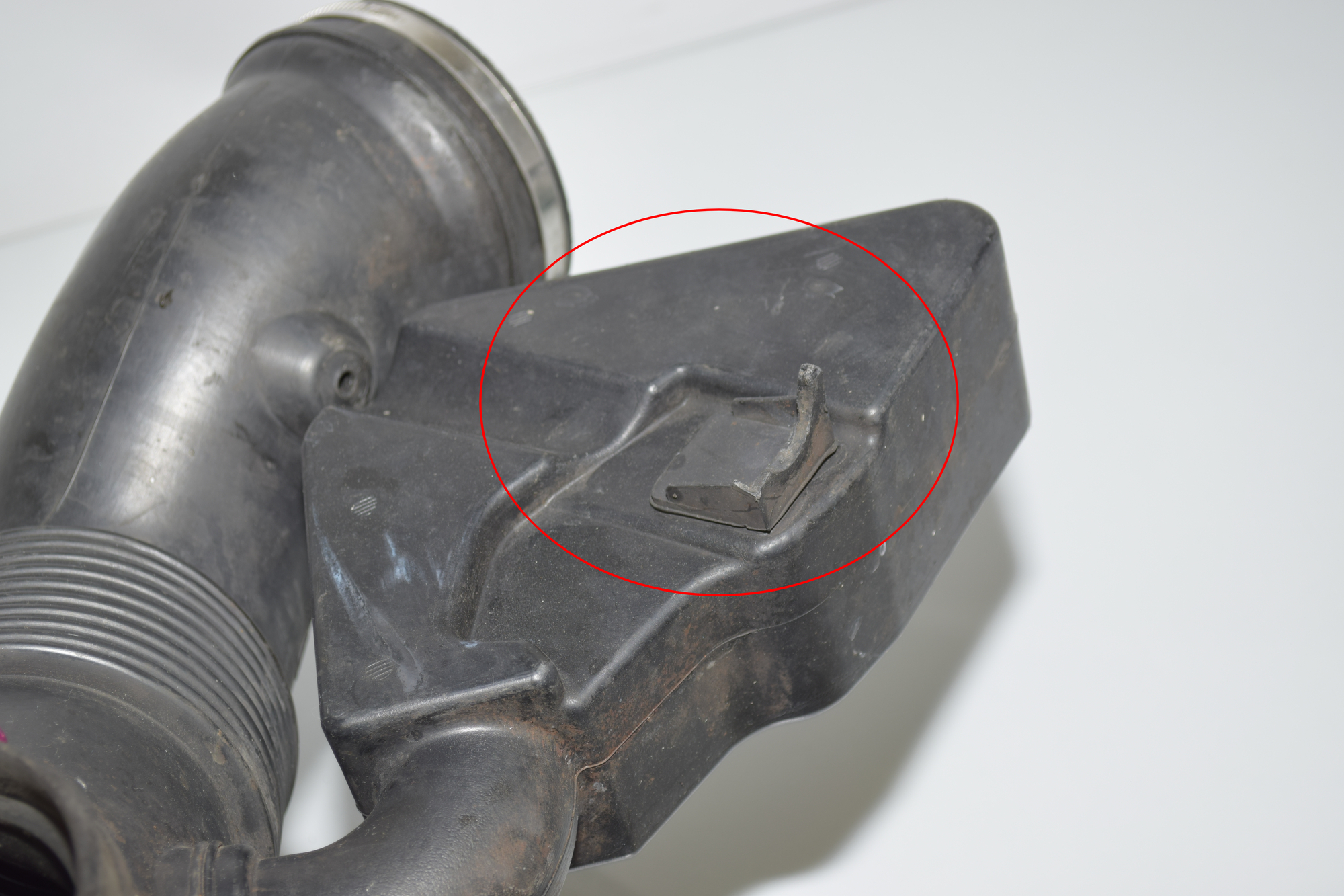 Intake Resonator – OEM 7523726 · BMW X5 (E53) BMW X5 (E53) 4.4 i 2000 – 6